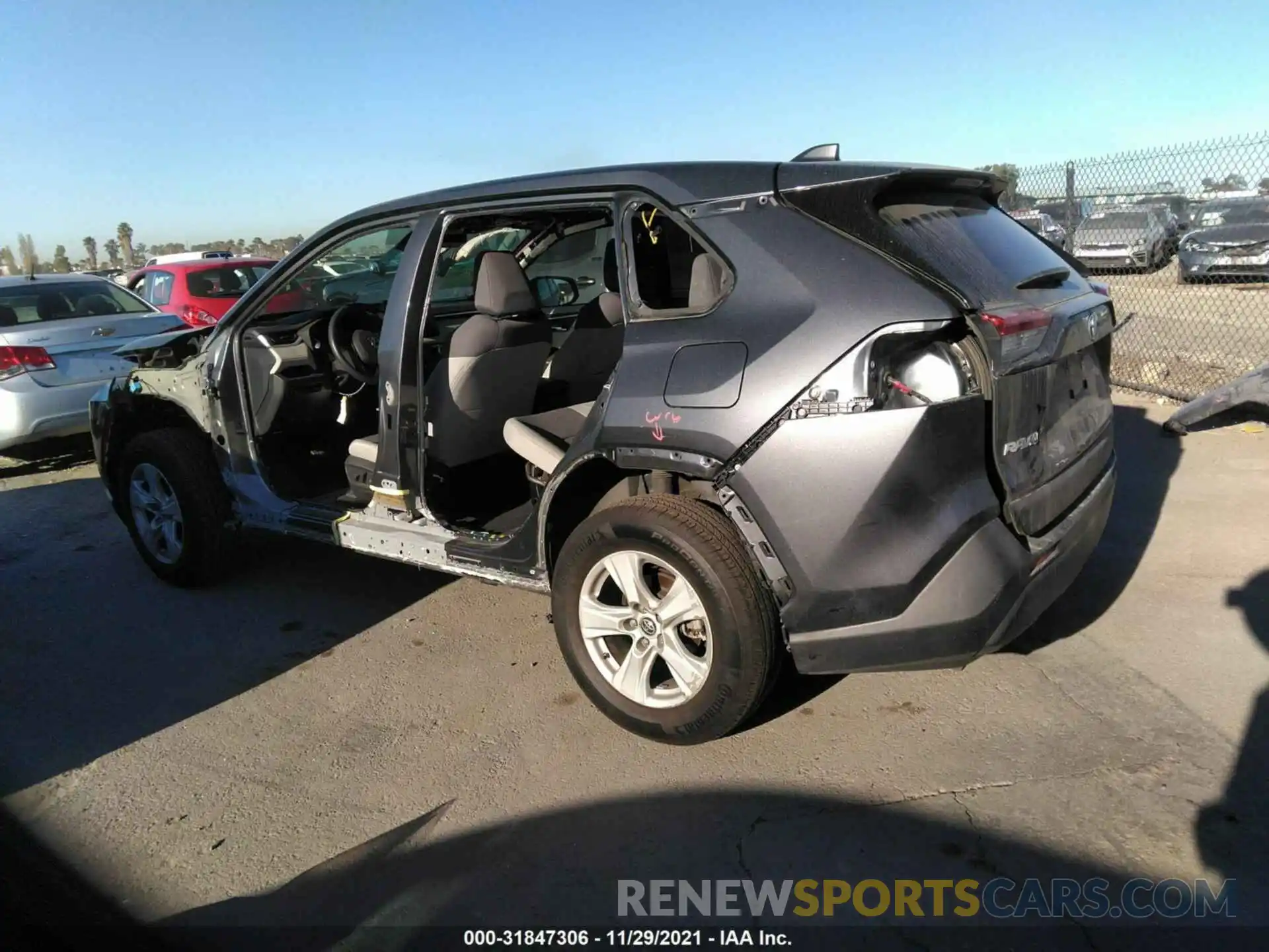 3 Photograph of a damaged car JTMRWRFV2KD025636 TOYOTA RAV4 2019