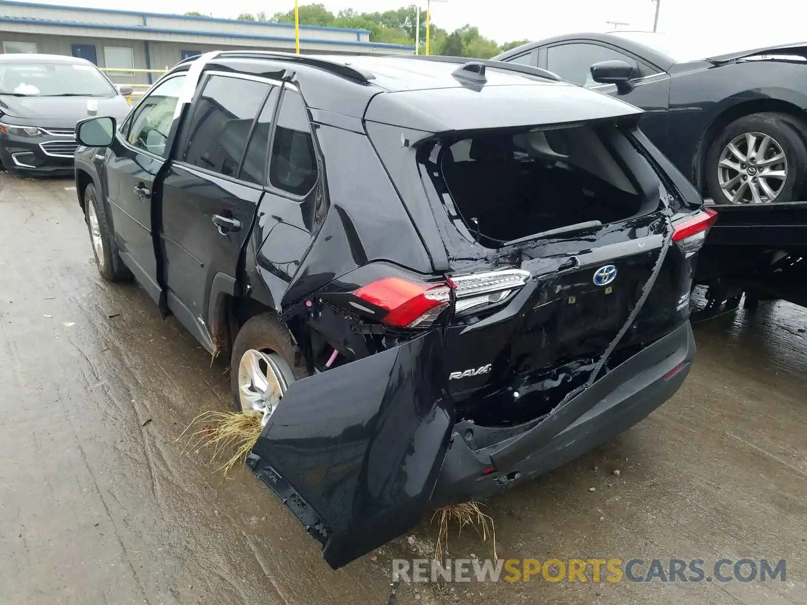 3 Photograph of a damaged car JTMRWRFV3KD005704 TOYOTA RAV4 2019