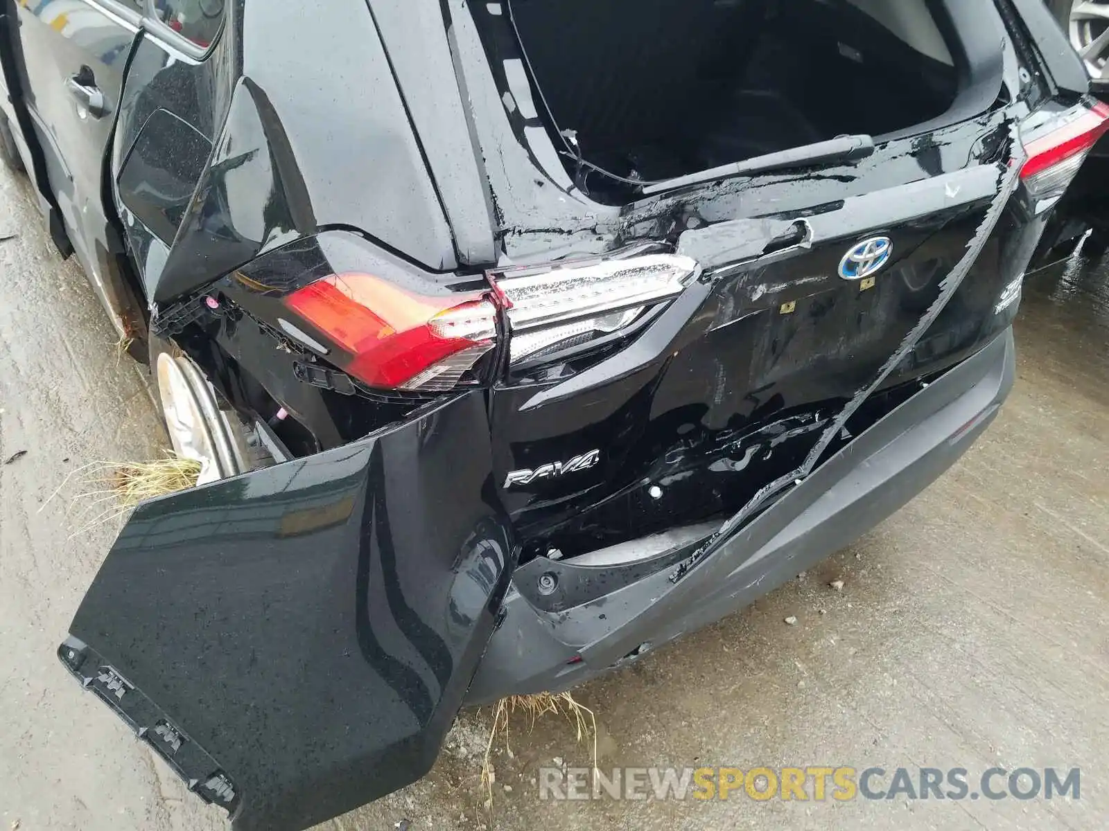 9 Фотография поврежденного автомобиля JTMRWRFV3KD005704 TOYOTA RAV4 2019