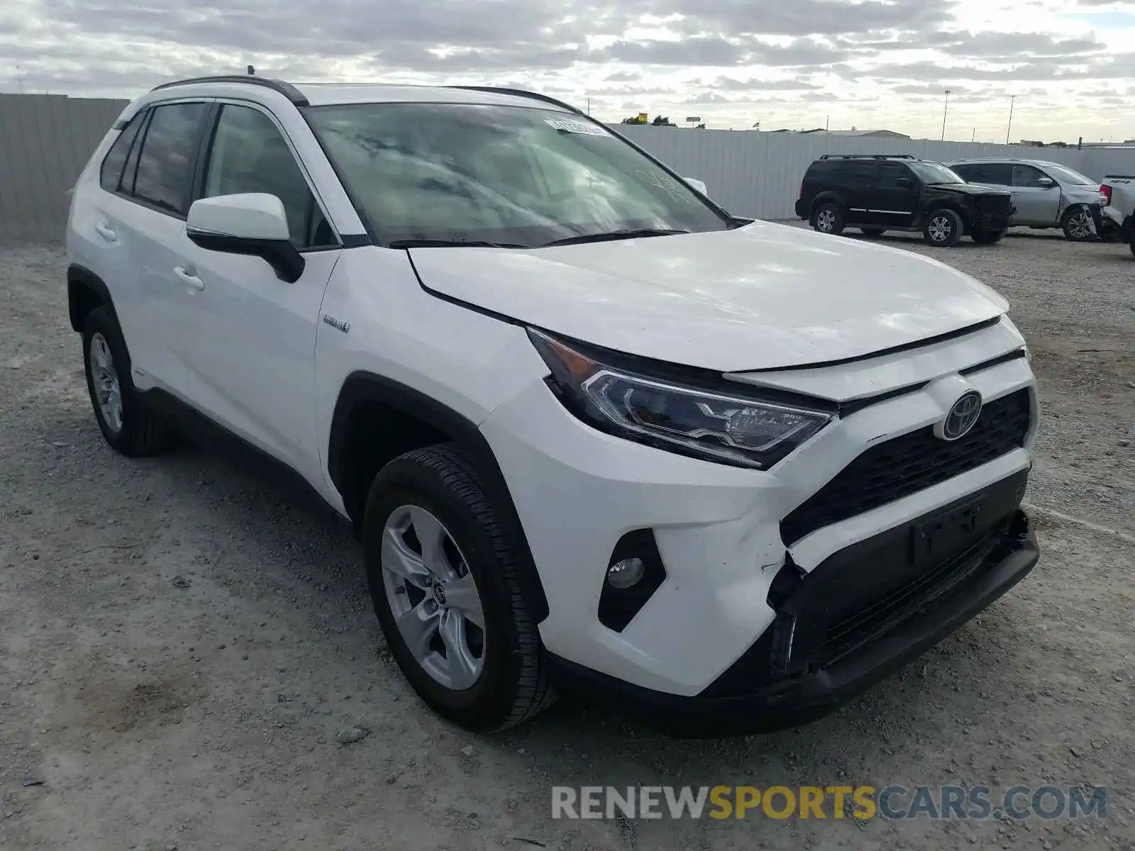 1 Photograph of a damaged car JTMRWRFV3KD006707 TOYOTA RAV4 2019