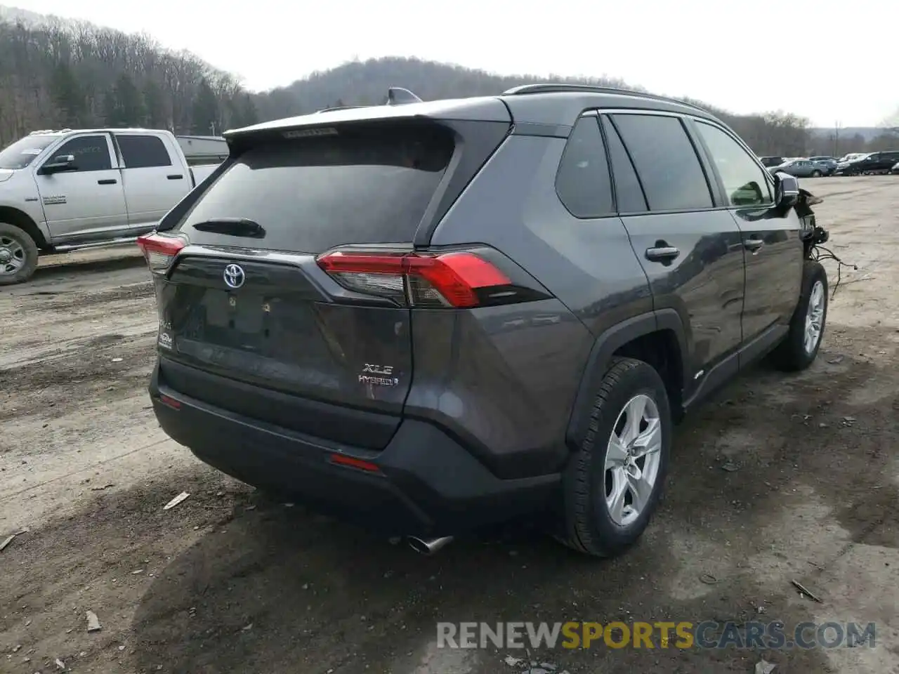 4 Photograph of a damaged car JTMRWRFV3KD008098 TOYOTA RAV4 2019