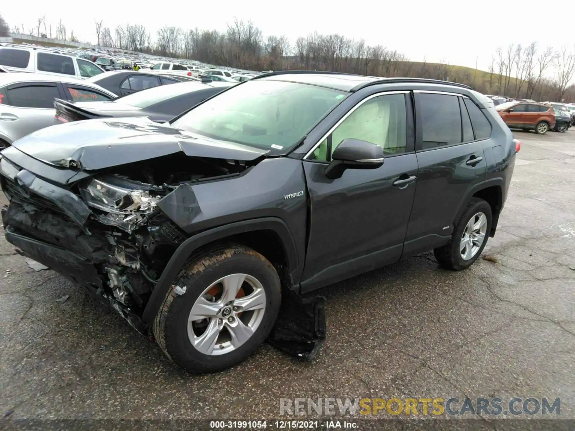 2 Photograph of a damaged car JTMRWRFV3KD015262 TOYOTA RAV4 2019