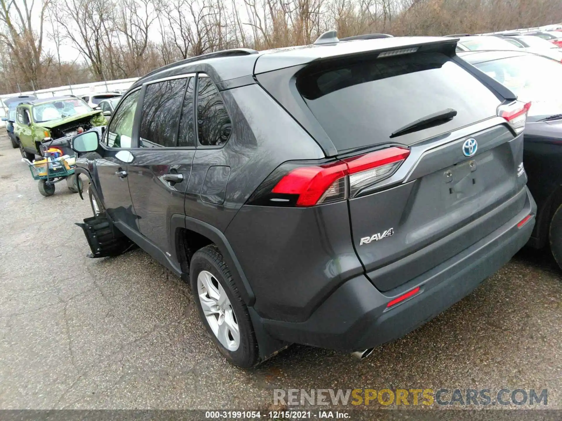 3 Photograph of a damaged car JTMRWRFV3KD015262 TOYOTA RAV4 2019