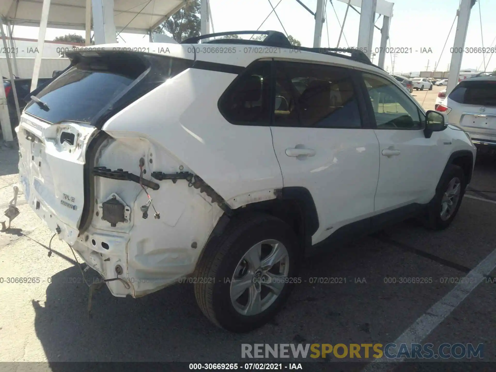 4 Фотография поврежденного автомобиля JTMRWRFV3KD019330 TOYOTA RAV4 2019