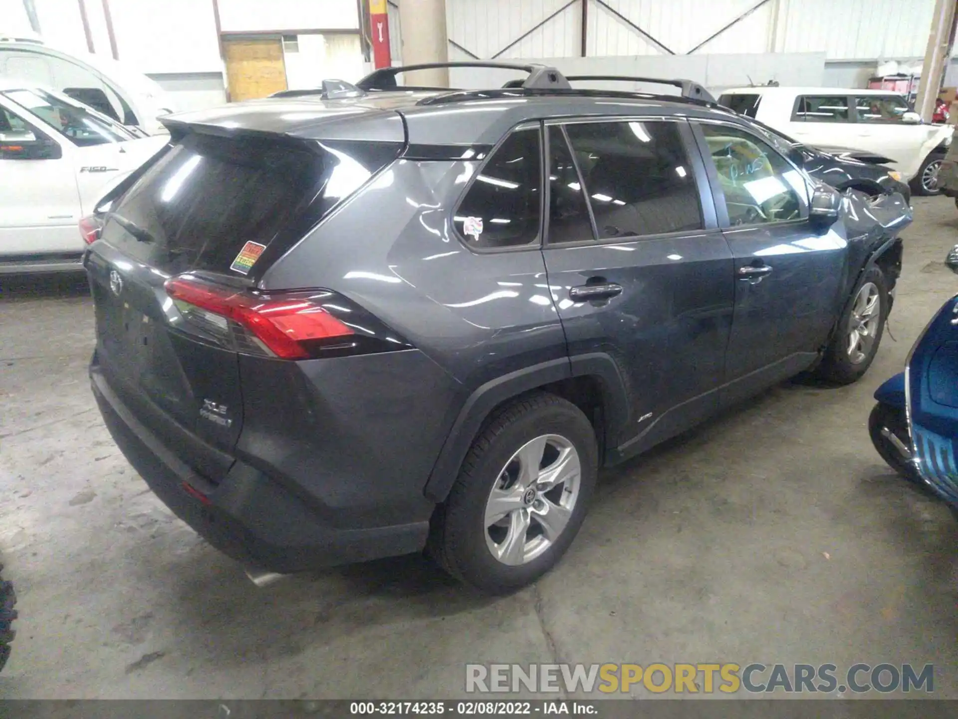 4 Фотография поврежденного автомобиля JTMRWRFV3KD036659 TOYOTA RAV4 2019