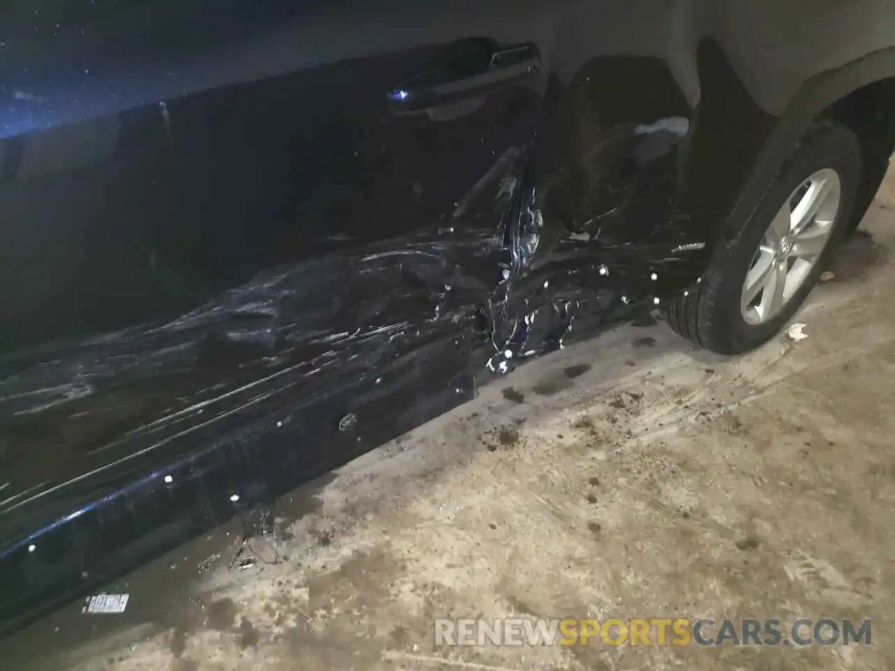 9 Photograph of a damaged car JTMRWRFV3KD040033 TOYOTA RAV4 2019
