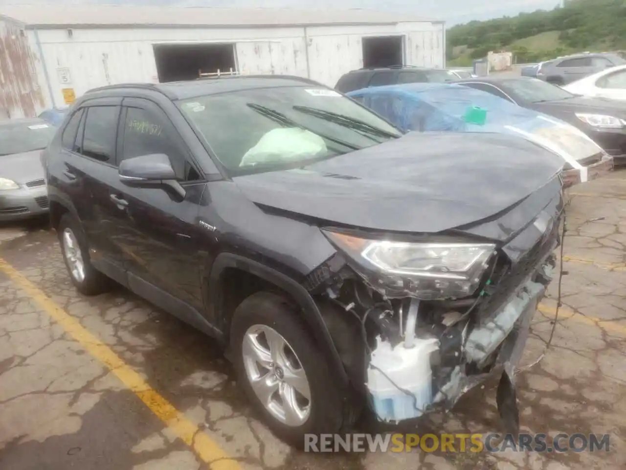 1 Photograph of a damaged car JTMRWRFV3KJ009981 TOYOTA RAV4 2019