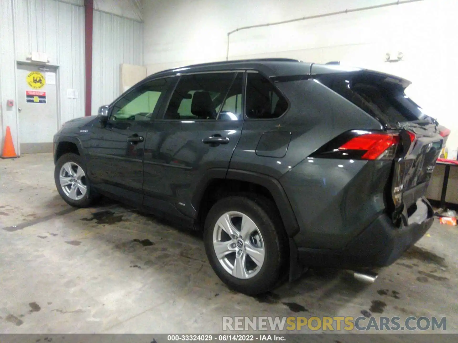 3 Фотография поврежденного автомобиля JTMRWRFV4KD004223 TOYOTA RAV4 2019