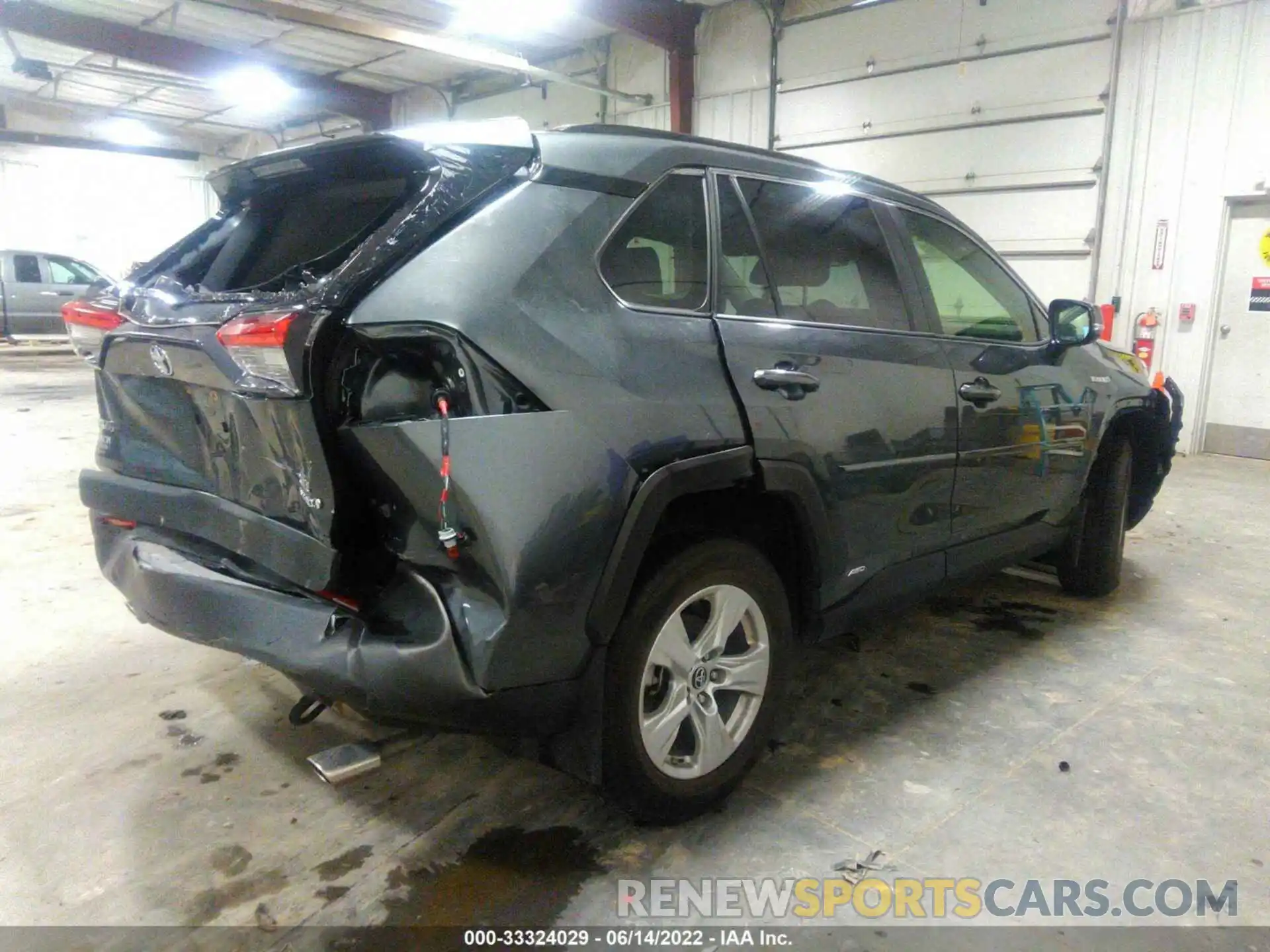 4 Photograph of a damaged car JTMRWRFV4KD004223 TOYOTA RAV4 2019