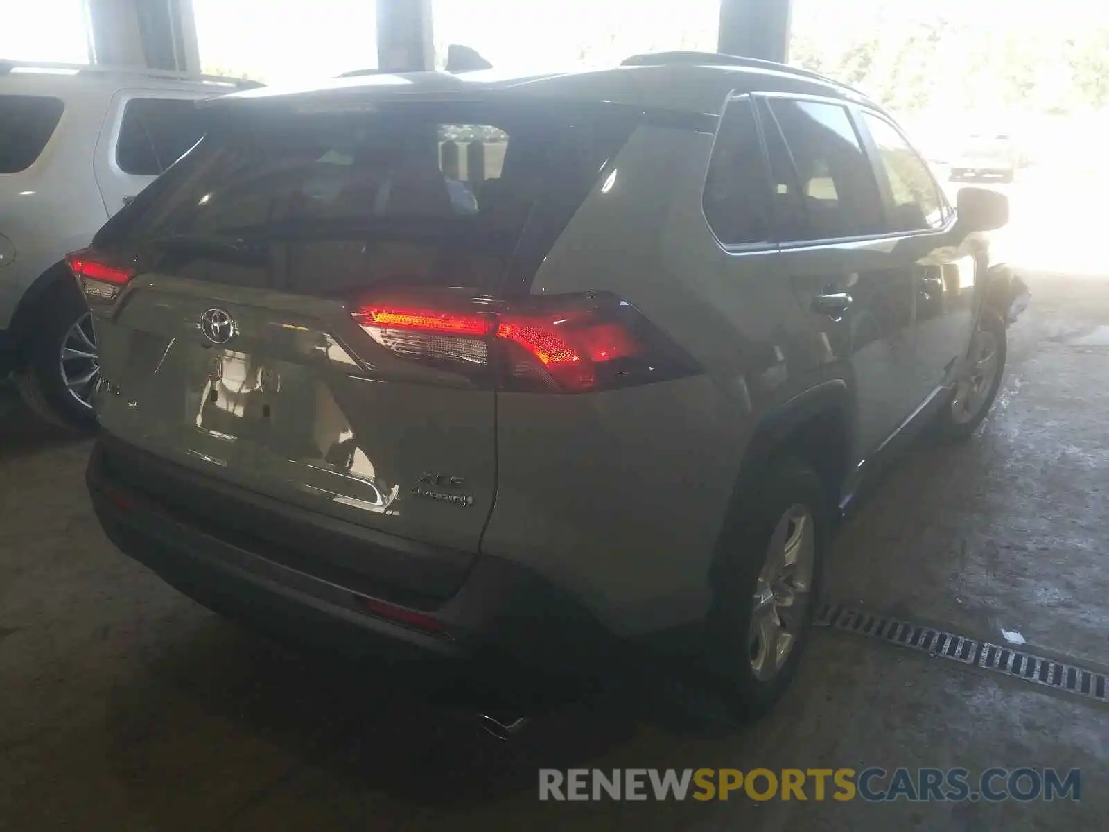 4 Photograph of a damaged car JTMRWRFV4KD011656 TOYOTA RAV4 2019