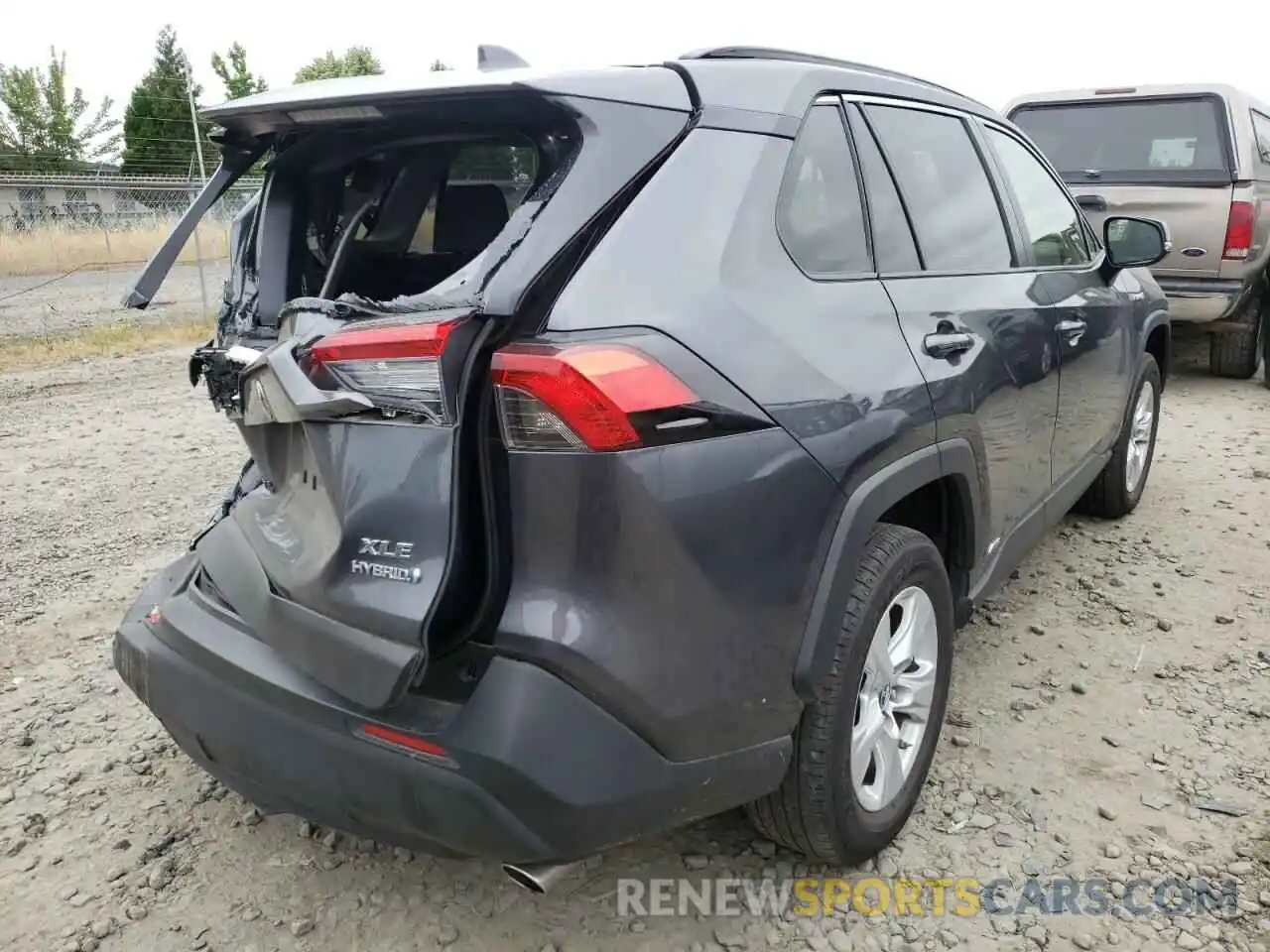 4 Photograph of a damaged car JTMRWRFV4KD022415 TOYOTA RAV4 2019