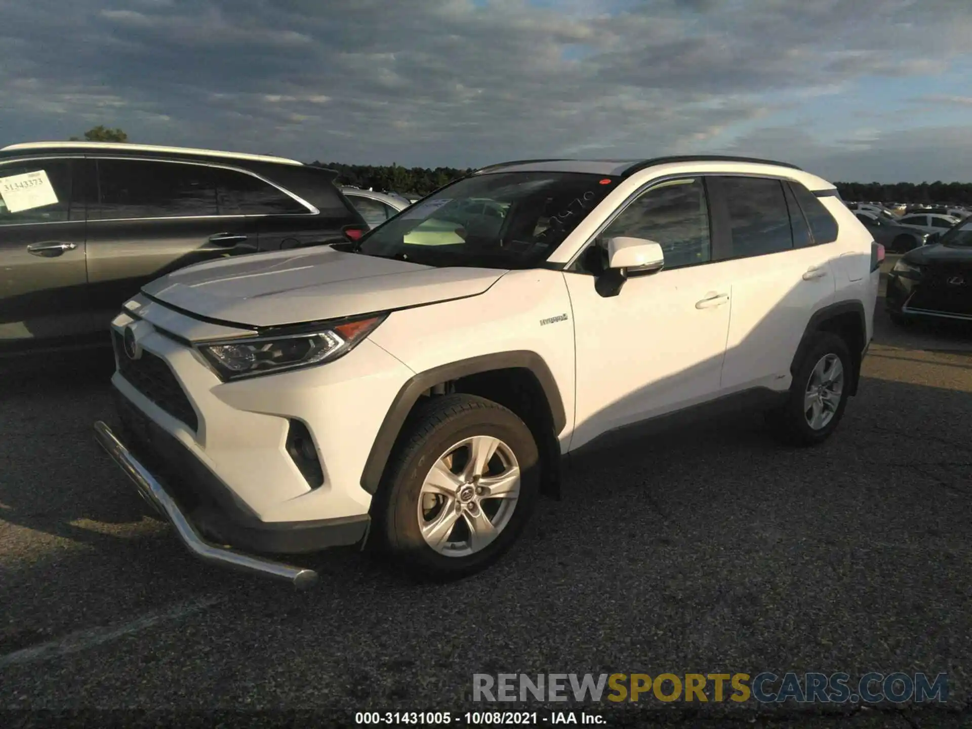 2 Фотография поврежденного автомобиля JTMRWRFV4KD027470 TOYOTA RAV4 2019