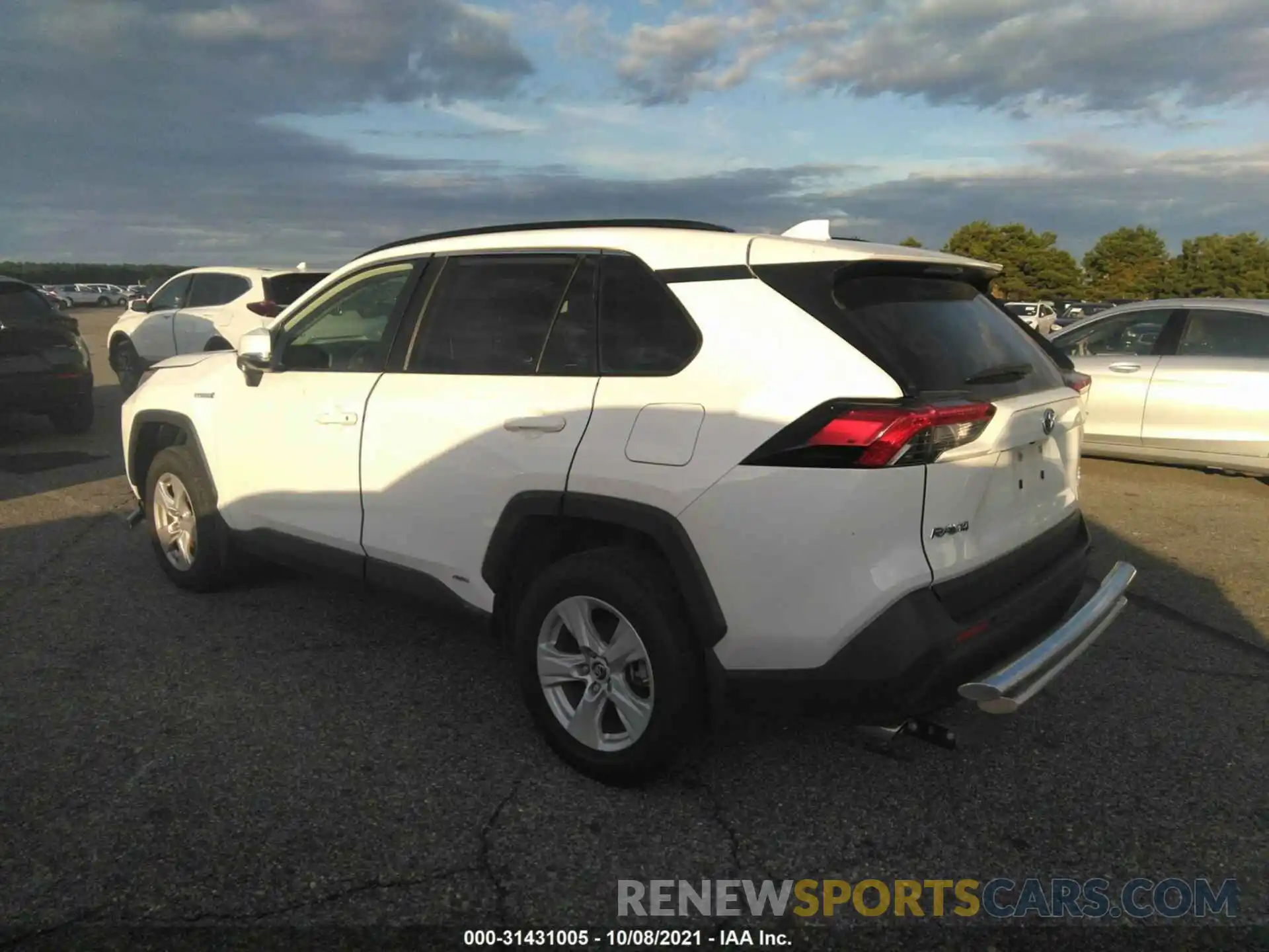 3 Photograph of a damaged car JTMRWRFV4KD027470 TOYOTA RAV4 2019