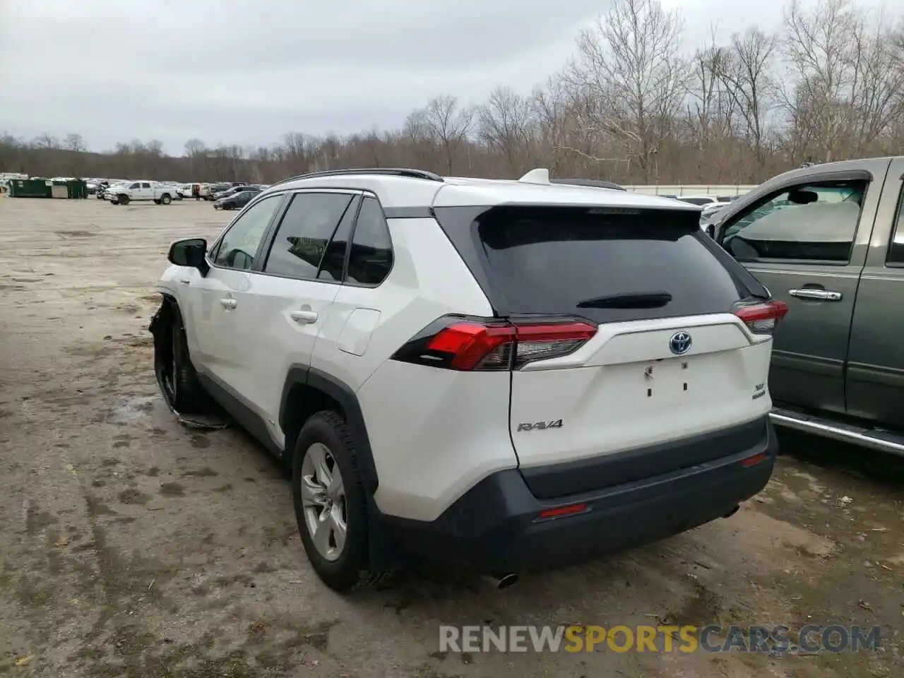 3 Photograph of a damaged car JTMRWRFV4KD029963 TOYOTA RAV4 2019