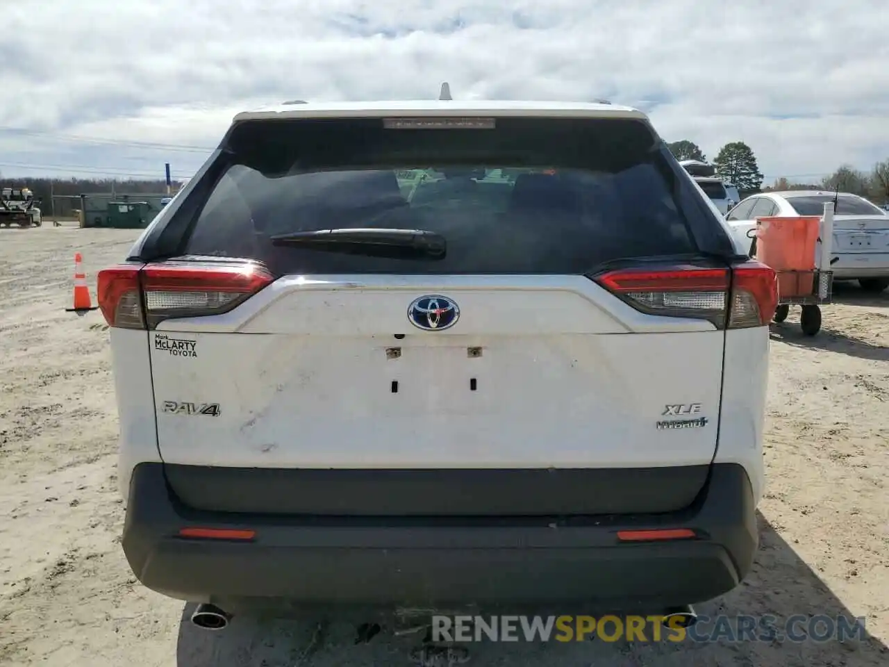 6 Photograph of a damaged car JTMRWRFV4KD043152 TOYOTA RAV4 2019