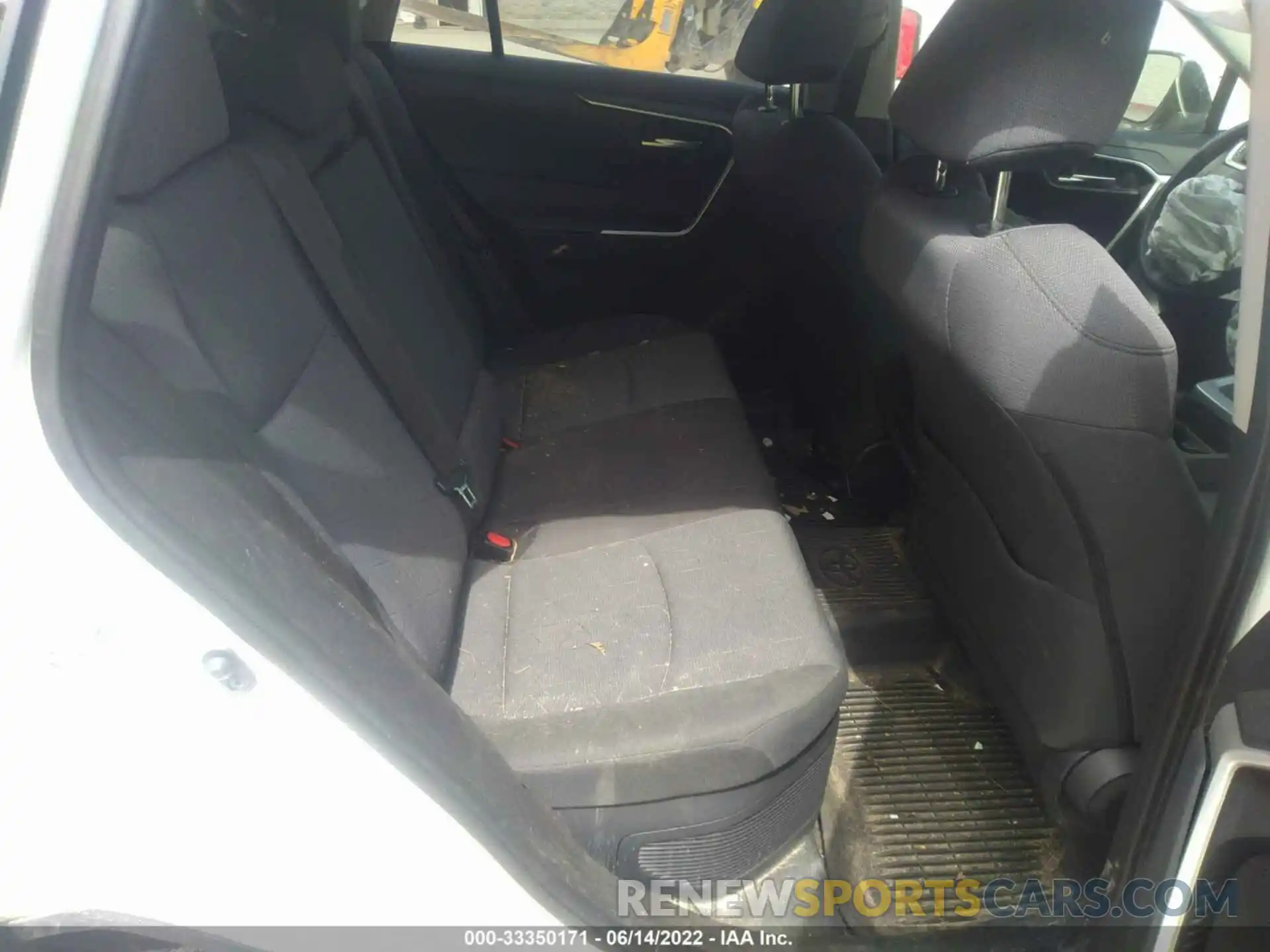 8 Фотография поврежденного автомобиля JTMRWRFV4KD510148 TOYOTA RAV4 2019