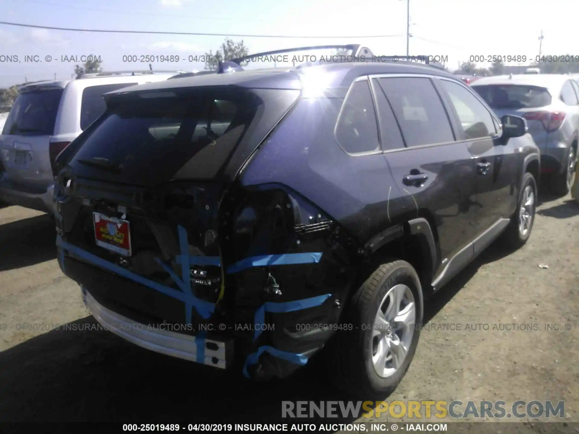 4 Photograph of a damaged car JTMRWRFV5KD004277 TOYOTA RAV4 2019