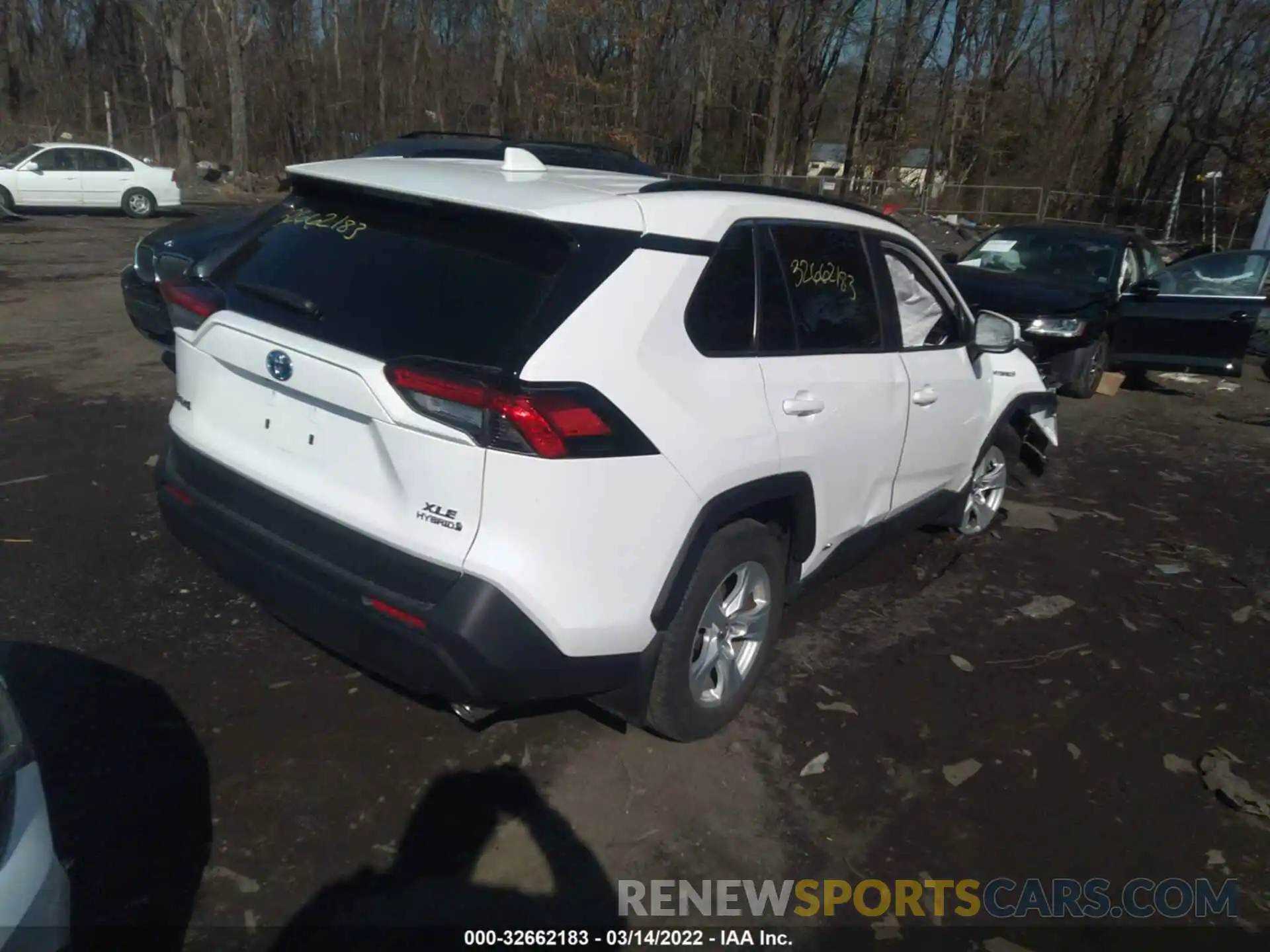 4 Photograph of a damaged car JTMRWRFV5KD013917 TOYOTA RAV4 2019