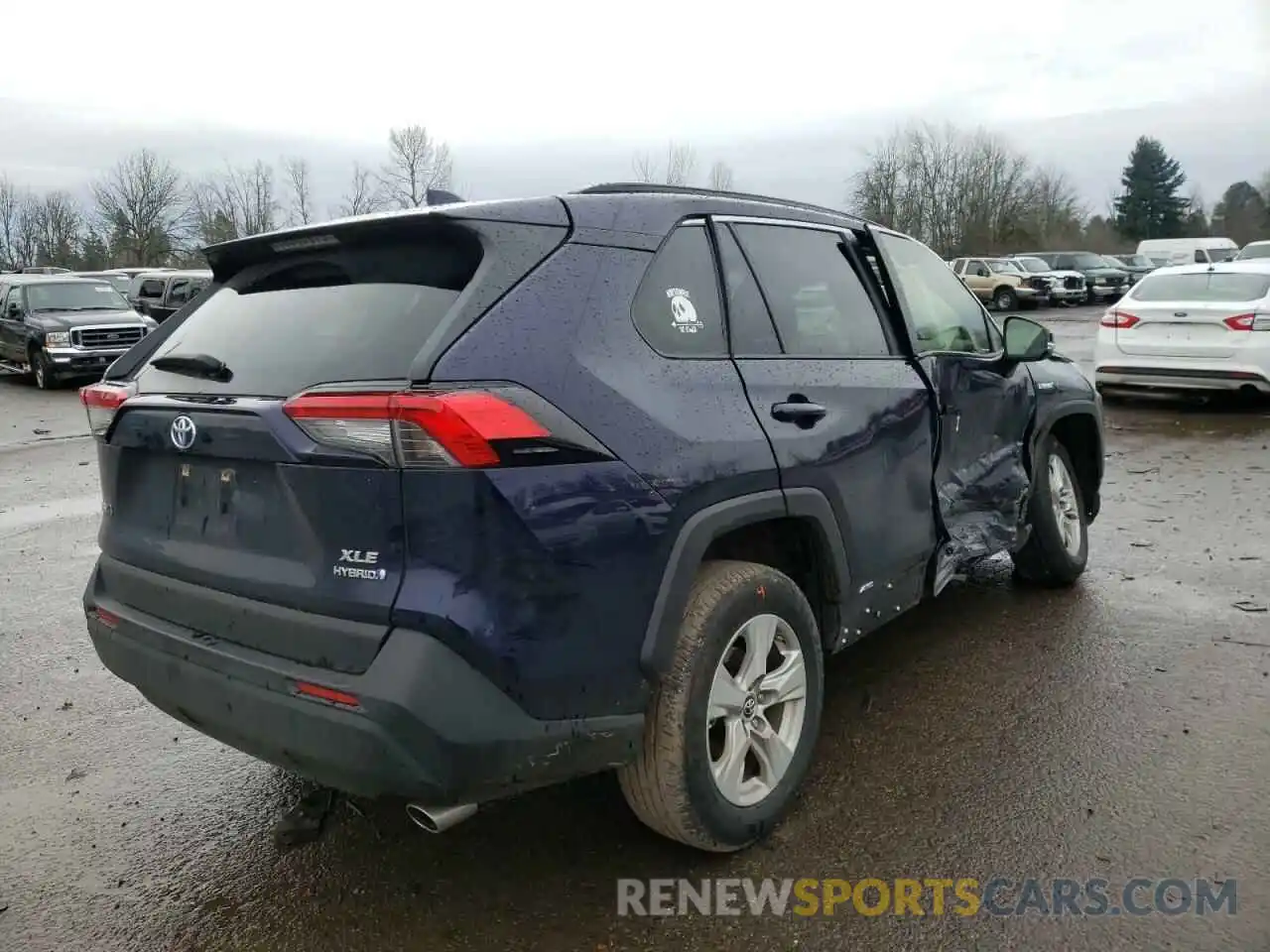 4 Photograph of a damaged car JTMRWRFV5KD018857 TOYOTA RAV4 2019