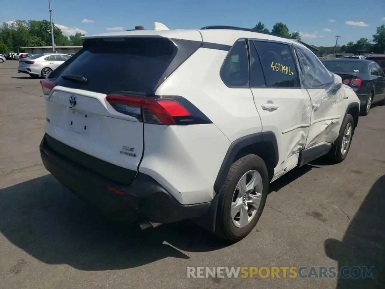 4 Photograph of a damaged car JTMRWRFV5KD022942 TOYOTA RAV4 2019