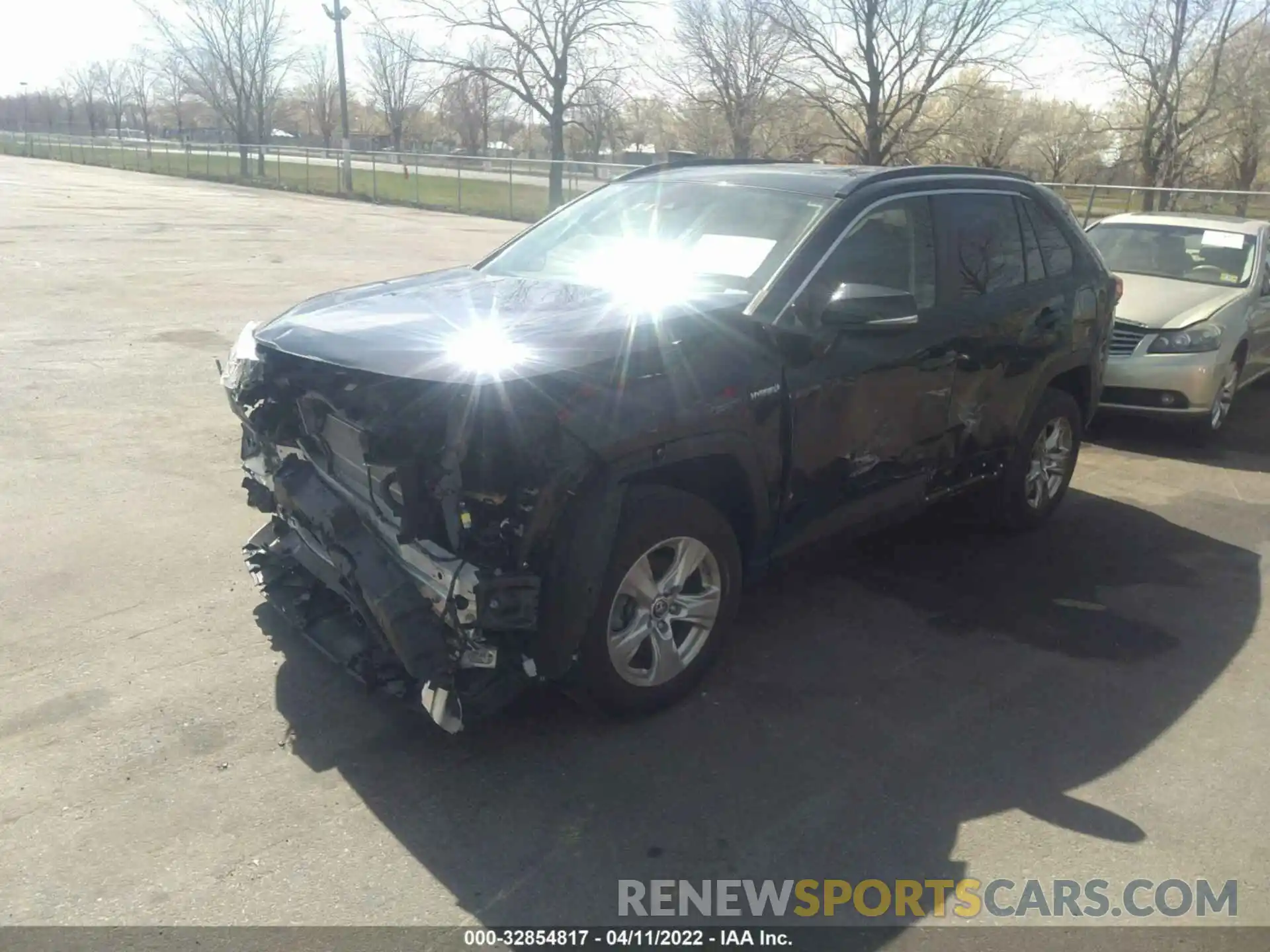 2 Photograph of a damaged car JTMRWRFV5KD024156 TOYOTA RAV4 2019