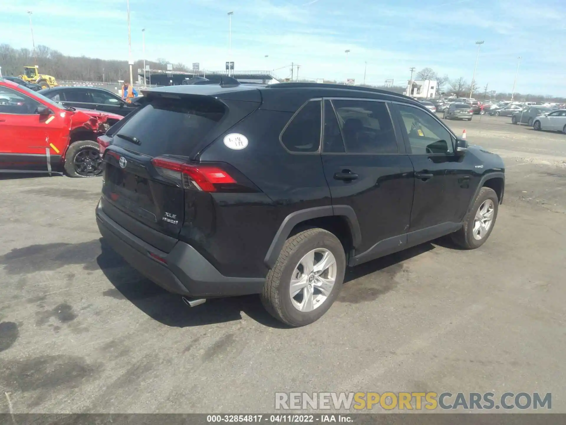 4 Фотография поврежденного автомобиля JTMRWRFV5KD024156 TOYOTA RAV4 2019