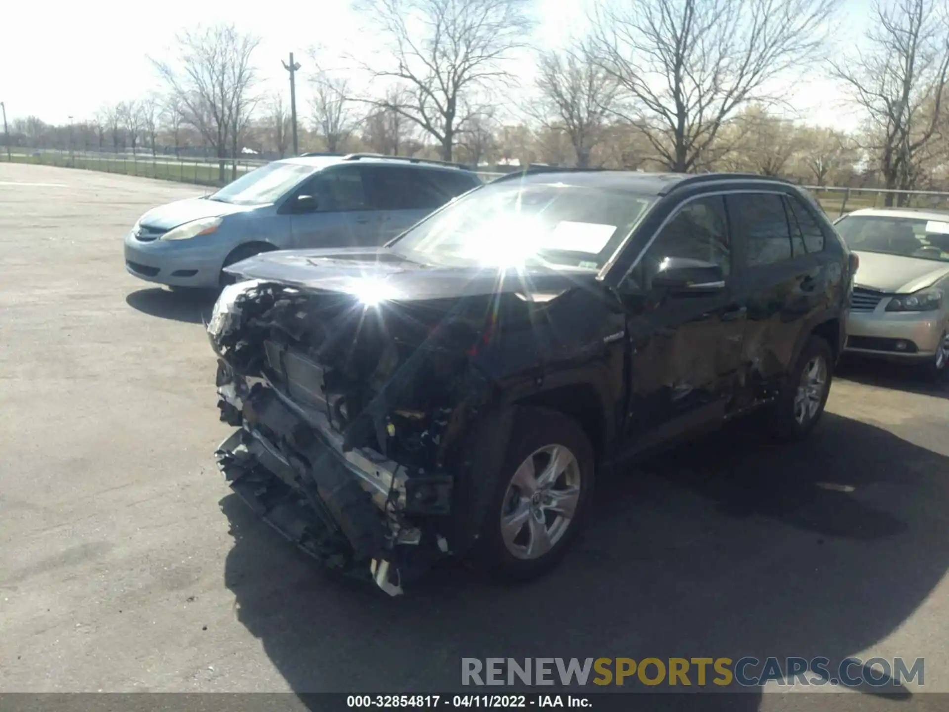 6 Photograph of a damaged car JTMRWRFV5KD024156 TOYOTA RAV4 2019