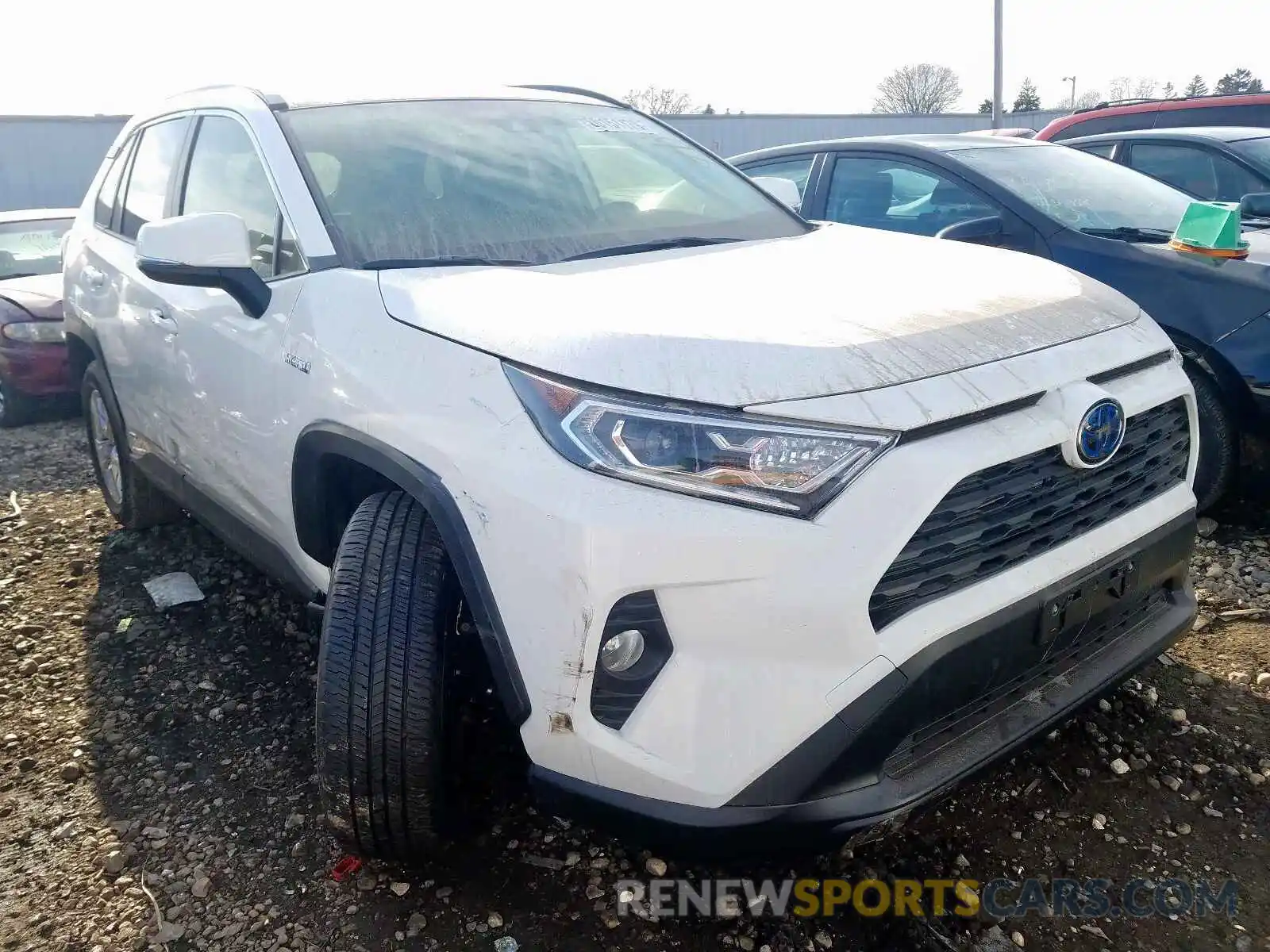 1 Photograph of a damaged car JTMRWRFV5KD031432 TOYOTA RAV4 2019