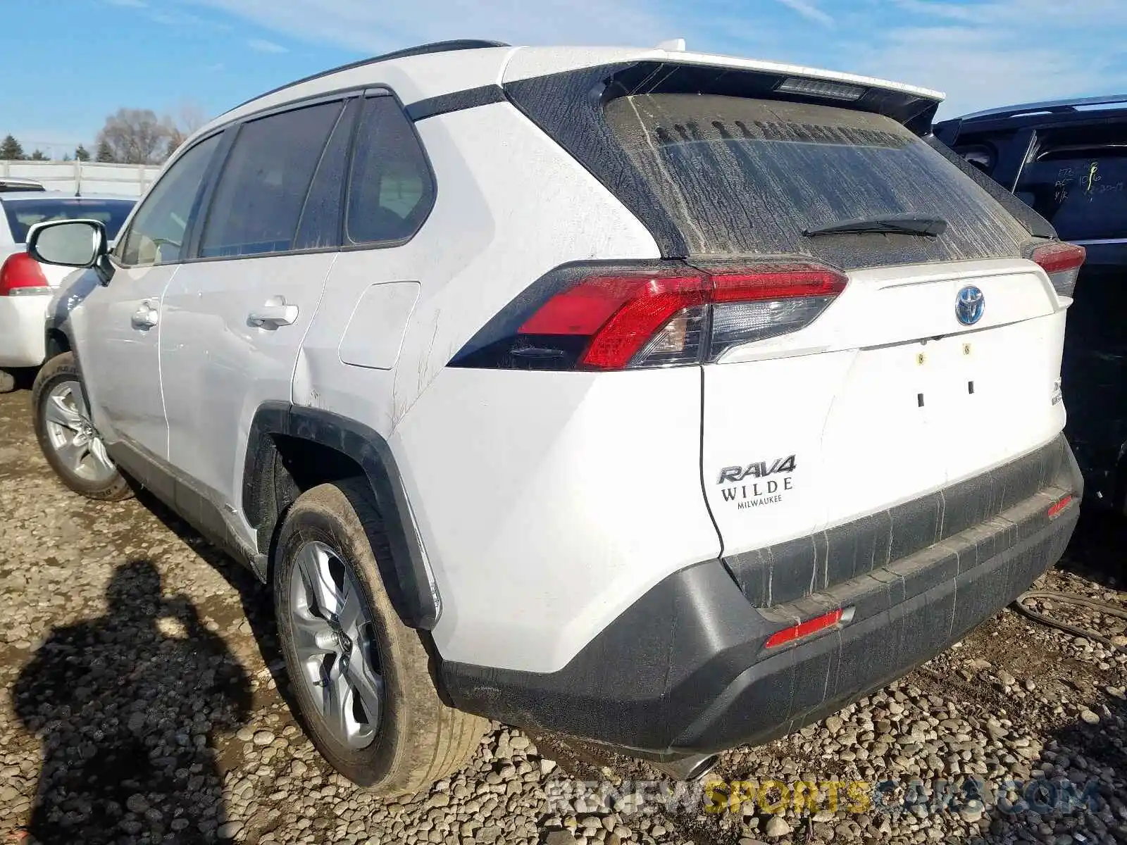 3 Photograph of a damaged car JTMRWRFV5KD031432 TOYOTA RAV4 2019