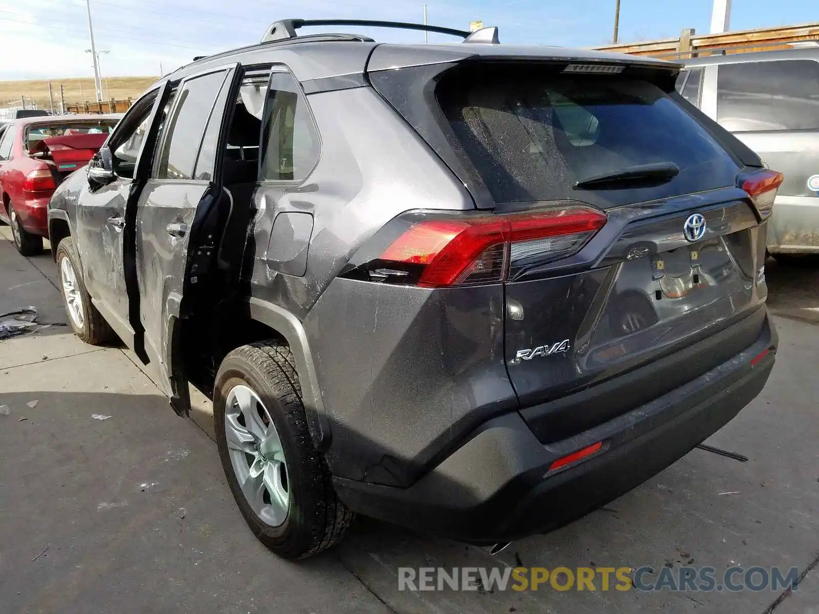 3 Фотография поврежденного автомобиля JTMRWRFV6KD009083 TOYOTA RAV4 2019