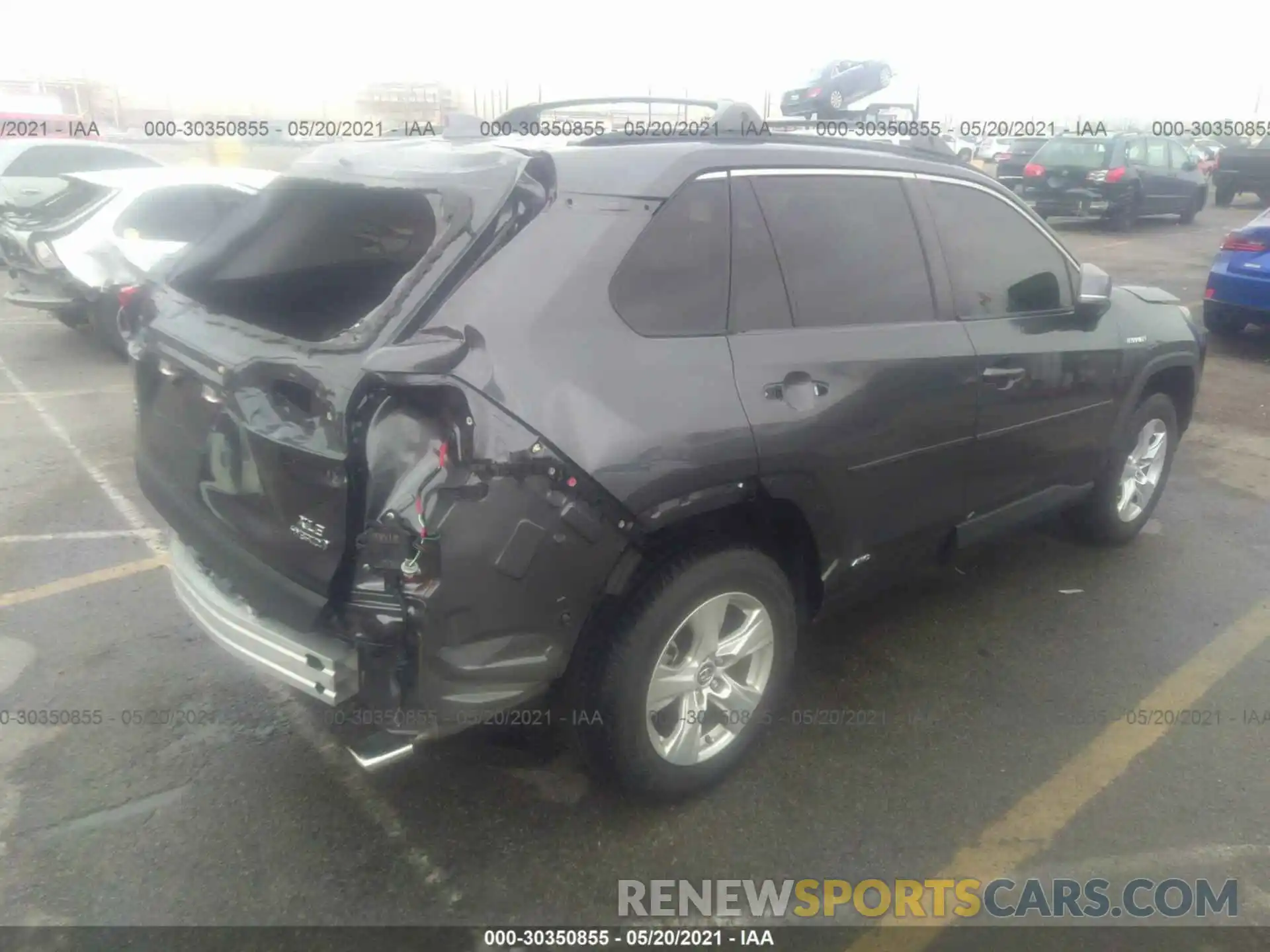 4 Photograph of a damaged car JTMRWRFV6KD017779 TOYOTA RAV4 2019