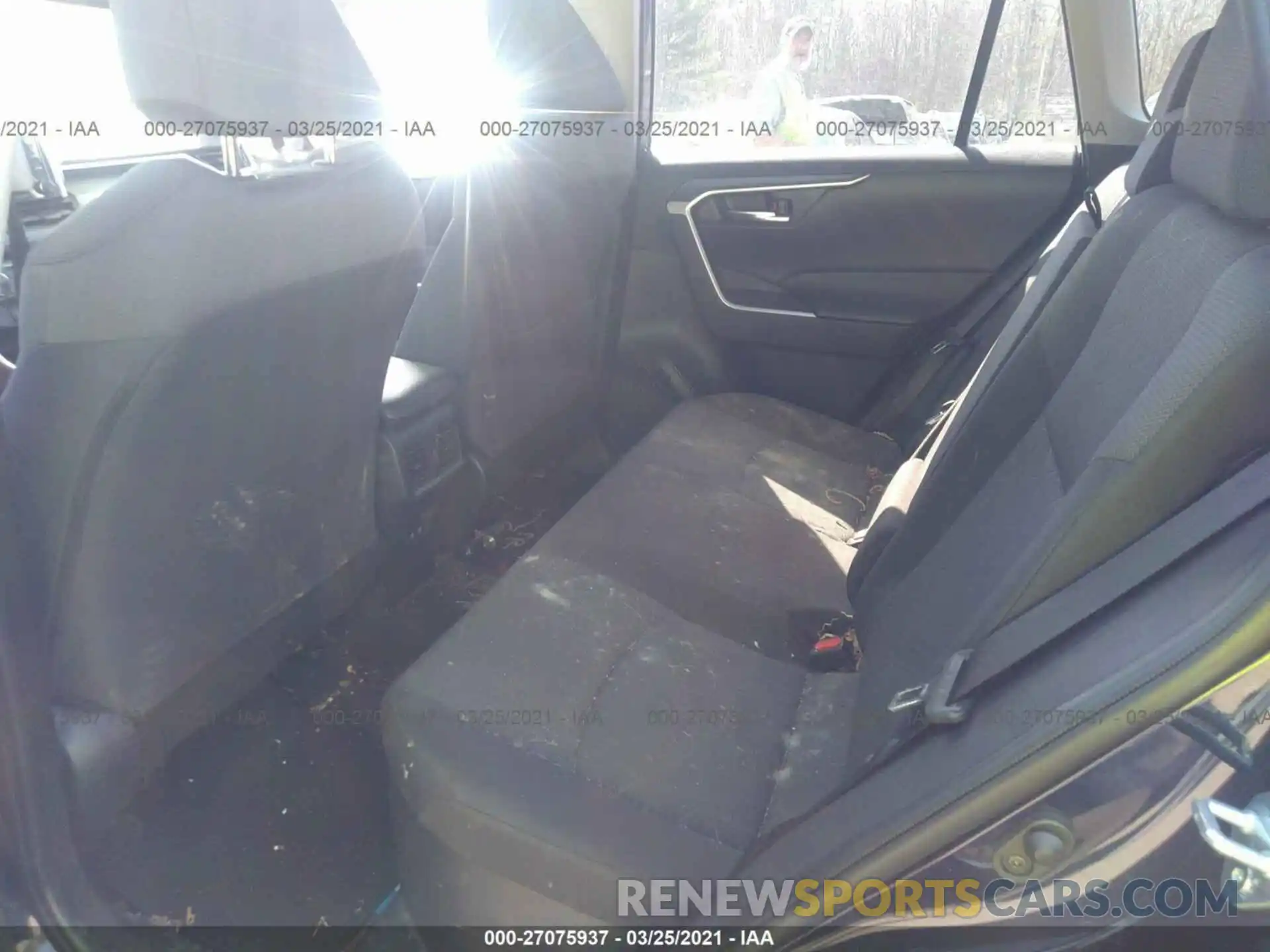 8 Photograph of a damaged car JTMRWRFV6KD030838 TOYOTA RAV4 2019