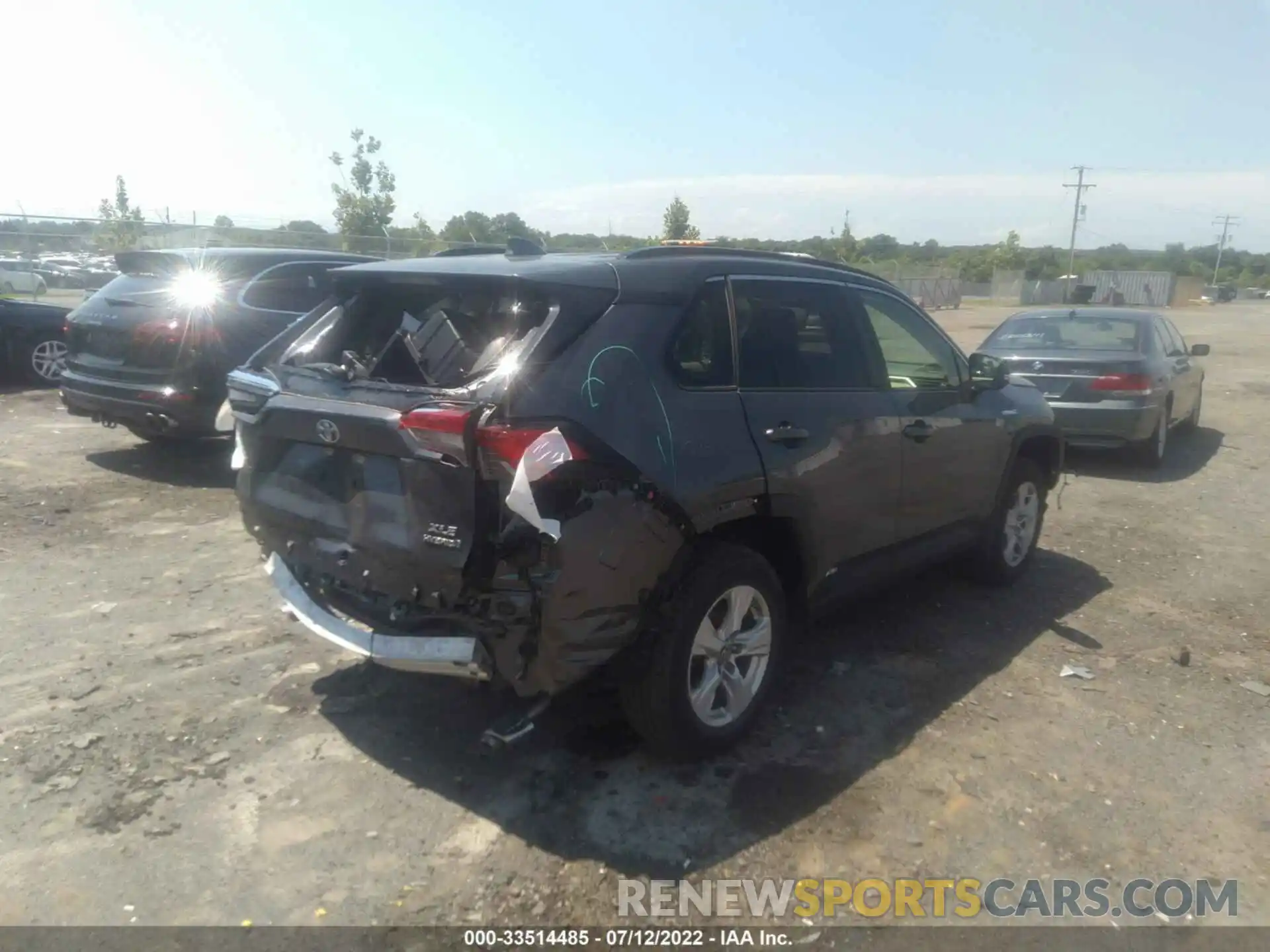 4 Photograph of a damaged car JTMRWRFV6KD034341 TOYOTA RAV4 2019