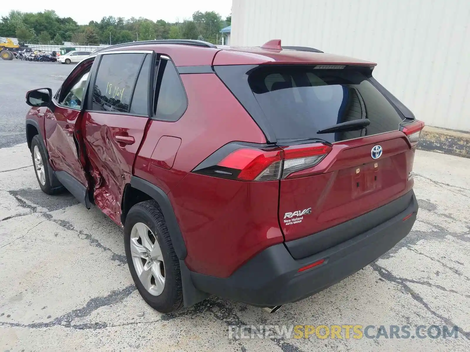 3 Photograph of a damaged car JTMRWRFV6KD034498 TOYOTA RAV4 2019