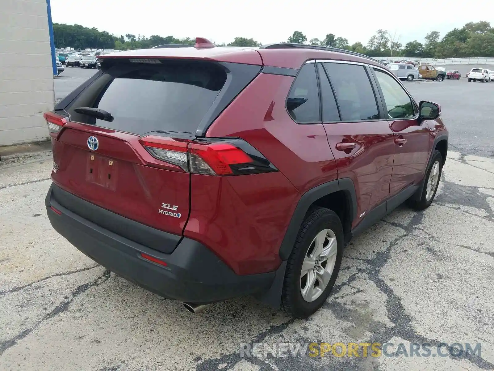 4 Photograph of a damaged car JTMRWRFV6KD034498 TOYOTA RAV4 2019