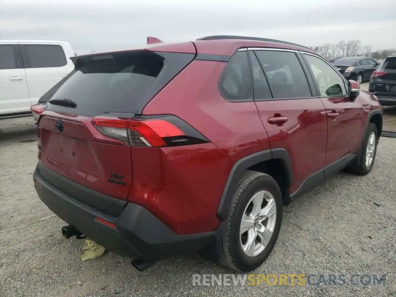 4 Photograph of a damaged car JTMRWRFV6KD037028 TOYOTA RAV4 2019