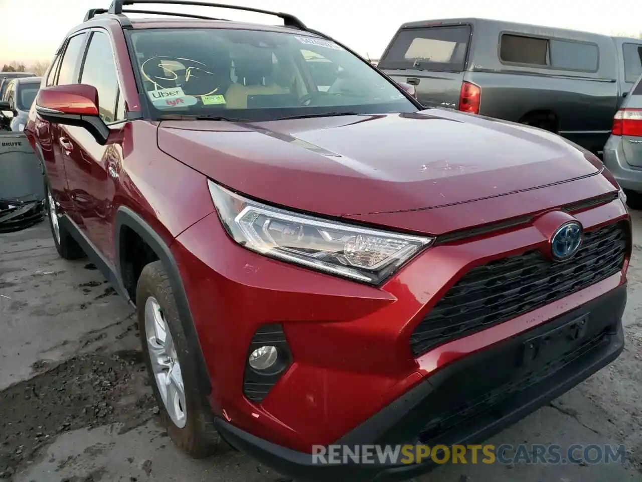 1 Photograph of a damaged car JTMRWRFV6KJ008288 TOYOTA RAV4 2019