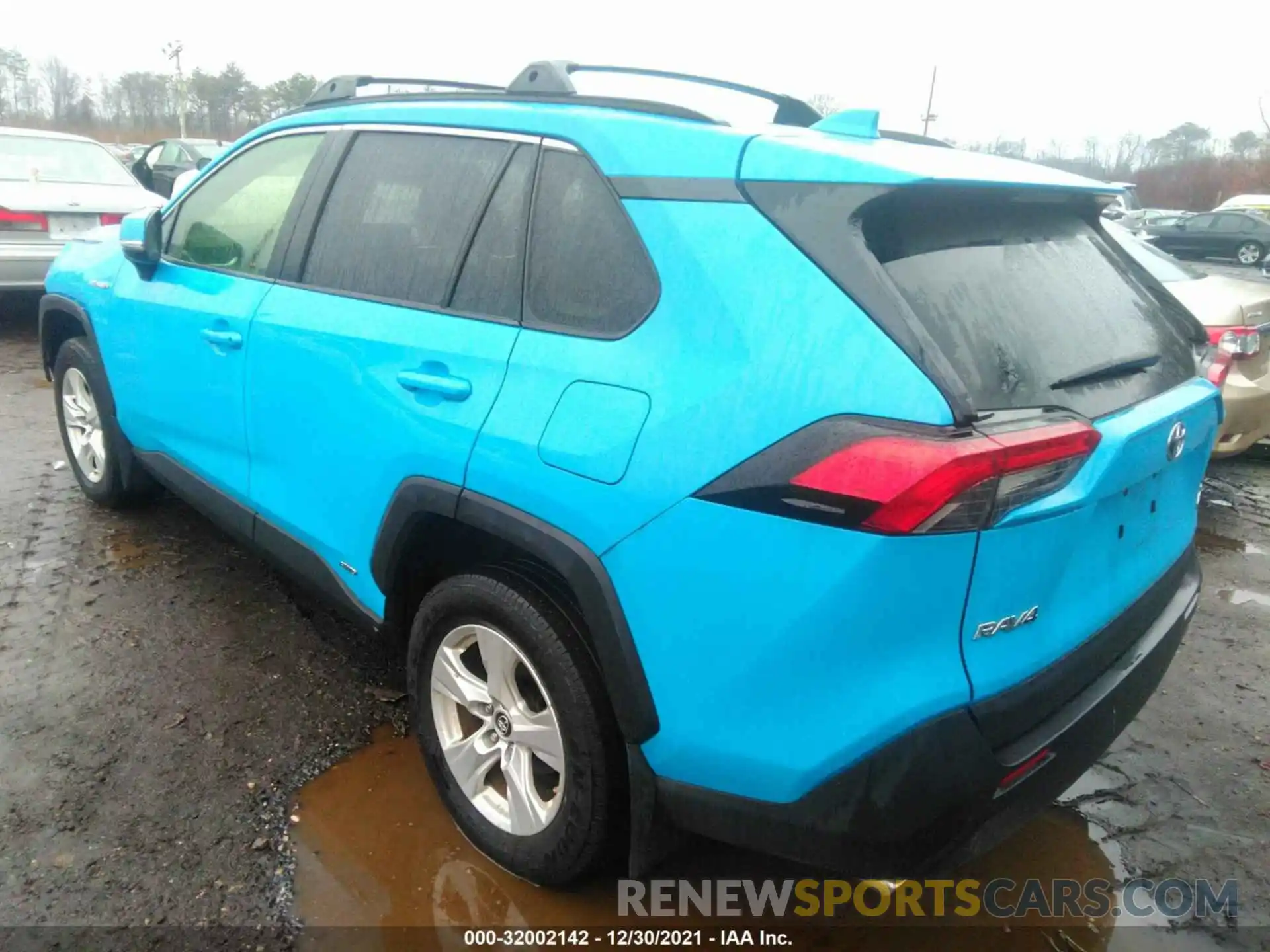 3 Фотография поврежденного автомобиля JTMRWRFV7KD006371 TOYOTA RAV4 2019