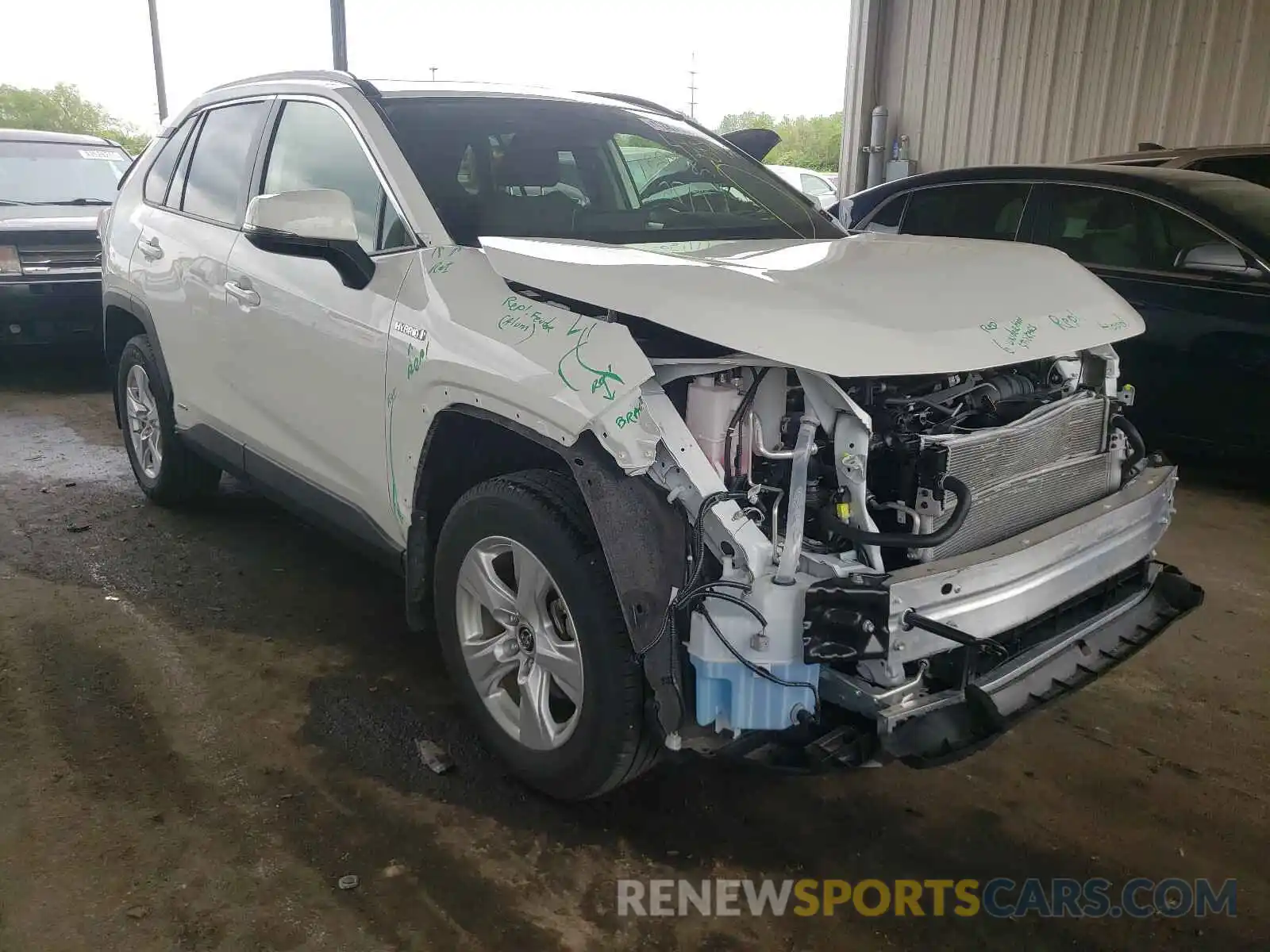 1 Photograph of a damaged car JTMRWRFV7KD009884 TOYOTA RAV4 2019