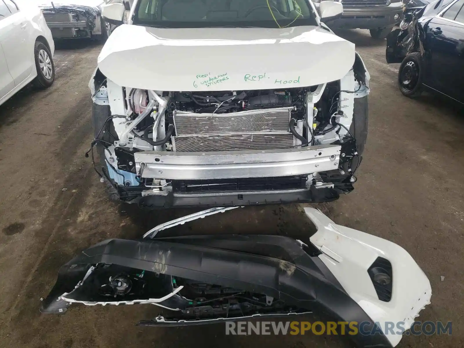 9 Photograph of a damaged car JTMRWRFV7KD009884 TOYOTA RAV4 2019