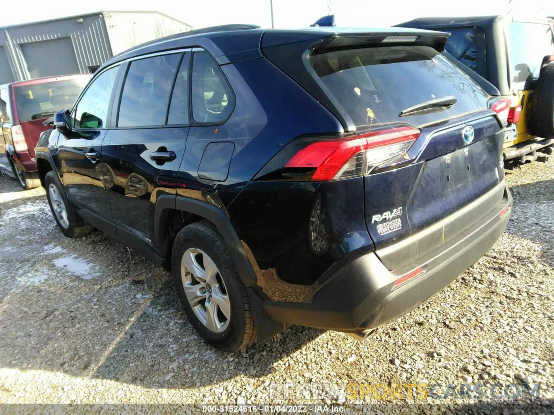 3 Фотография поврежденного автомобиля JTMRWRFV7KD016821 TOYOTA RAV4 2019