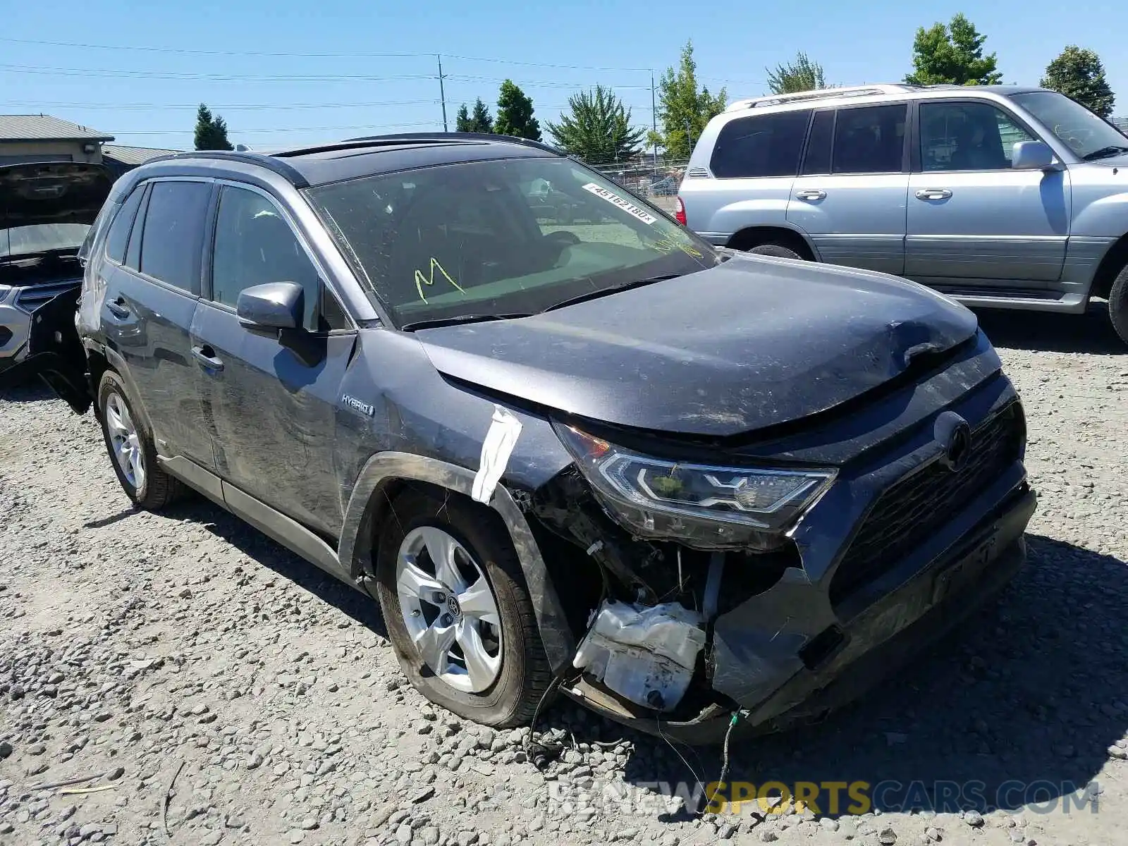 1 Photograph of a damaged car JTMRWRFV7KD022201 TOYOTA RAV4 2019