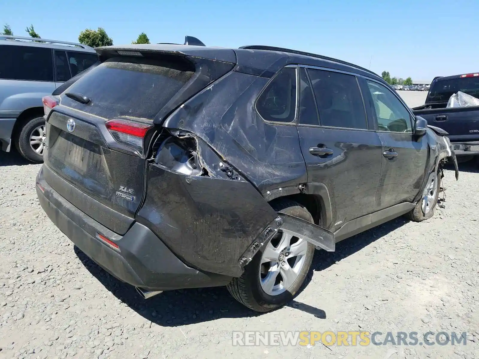 4 Photograph of a damaged car JTMRWRFV7KD022201 TOYOTA RAV4 2019