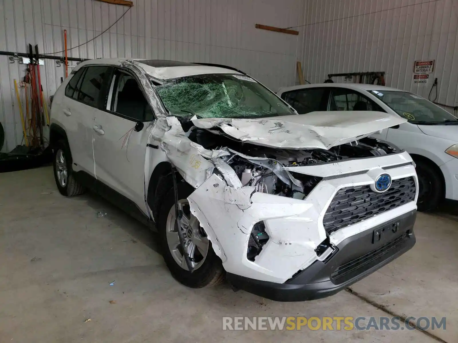 1 Photograph of a damaged car JTMRWRFV7KD025311 TOYOTA RAV4 2019