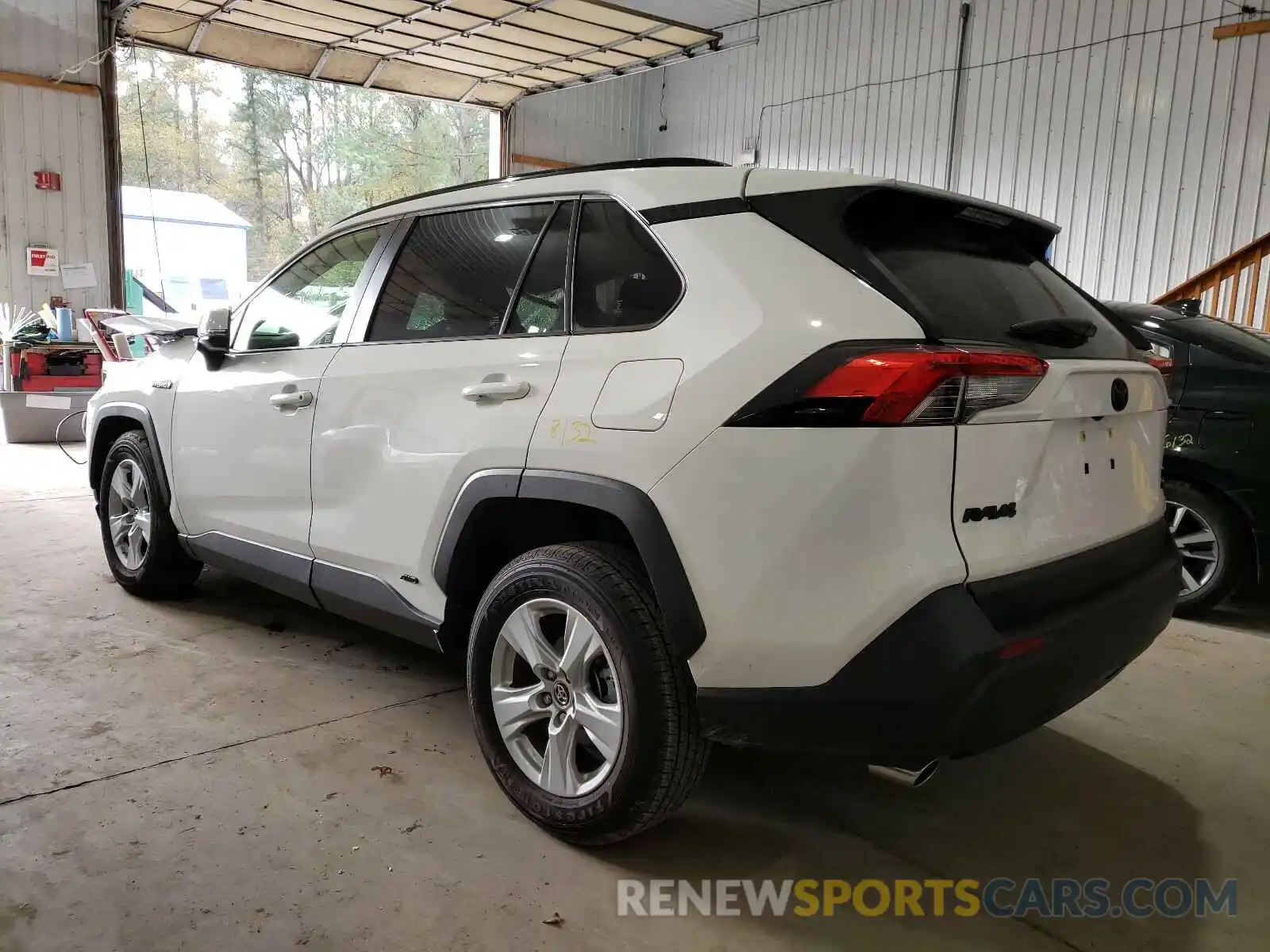 3 Photograph of a damaged car JTMRWRFV7KD025311 TOYOTA RAV4 2019