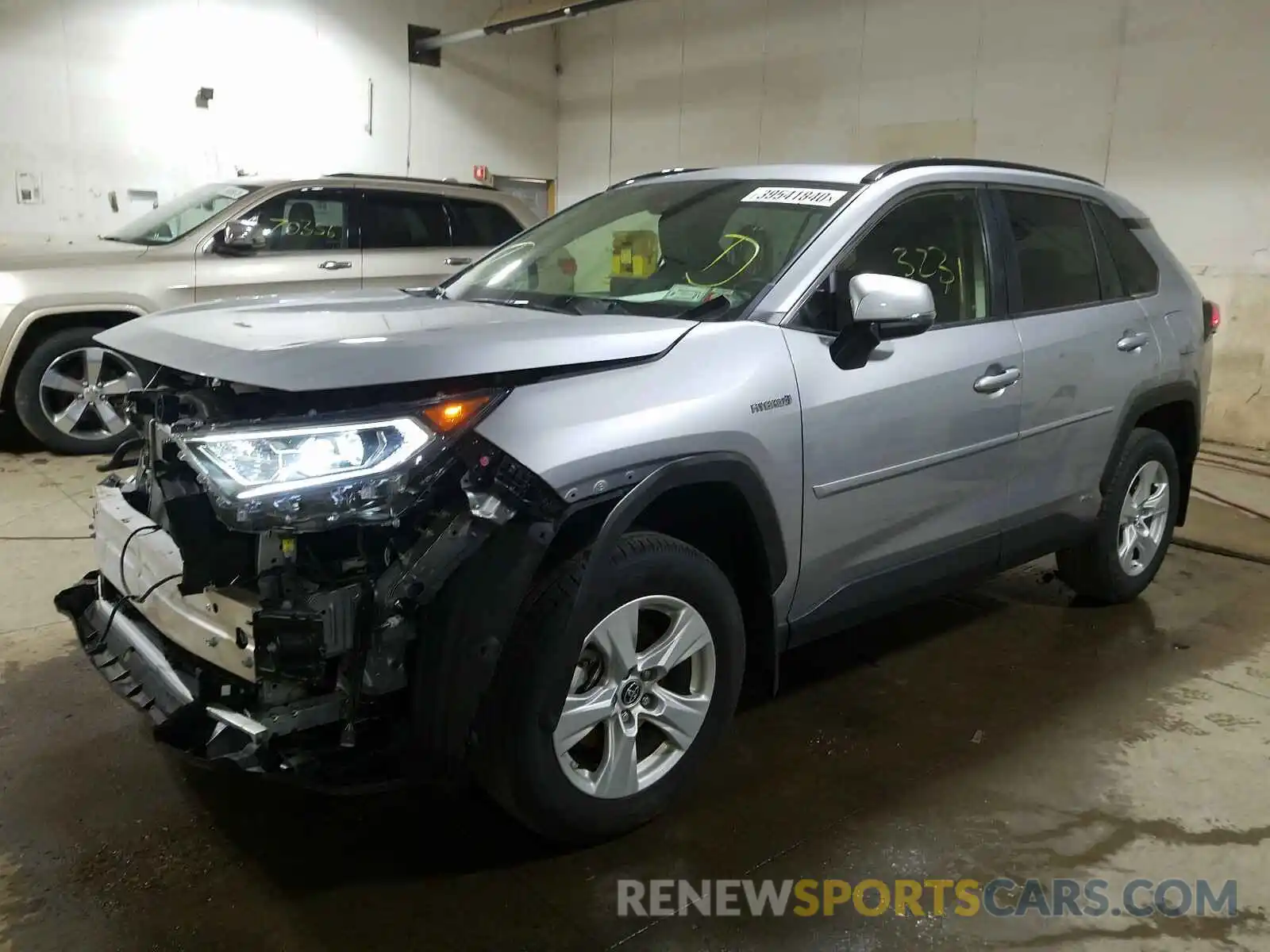 2 Photograph of a damaged car JTMRWRFV7KD026622 TOYOTA RAV4 2019