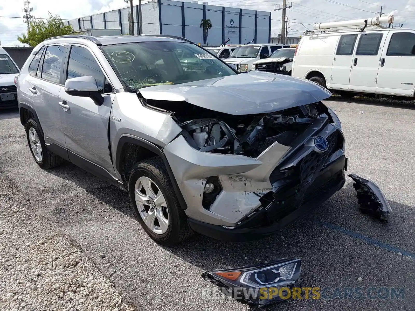 1 Photograph of a damaged car JTMRWRFV7KD027690 TOYOTA RAV4 2019