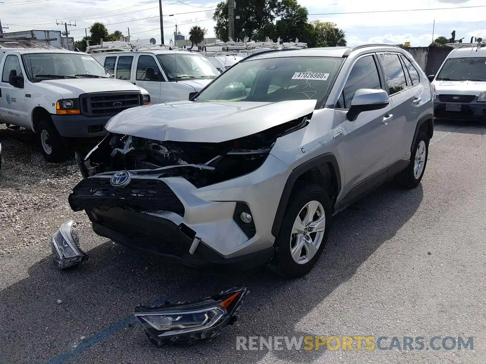 2 Photograph of a damaged car JTMRWRFV7KD027690 TOYOTA RAV4 2019