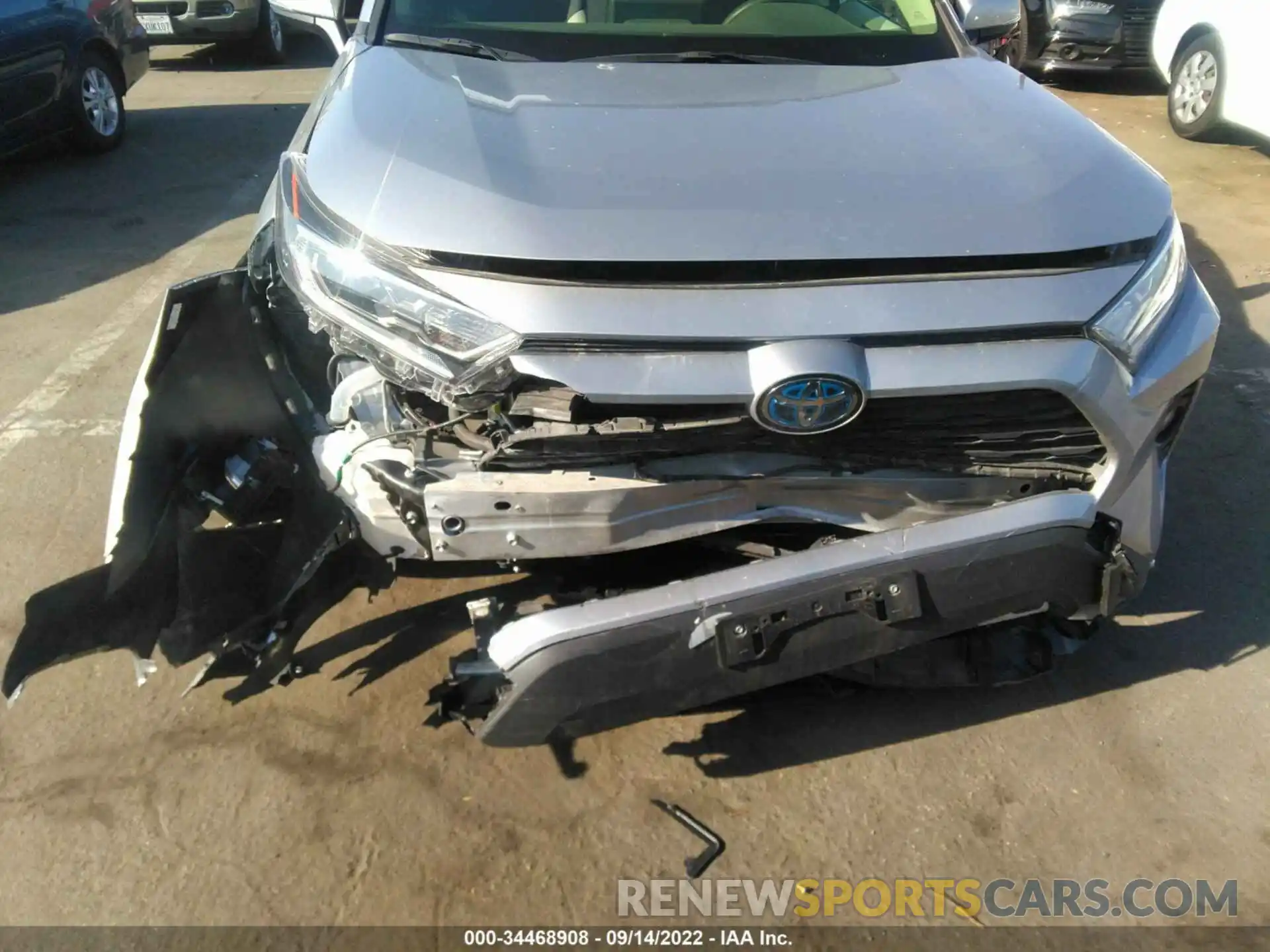 6 Photograph of a damaged car JTMRWRFV7KD037927 TOYOTA RAV4 2019