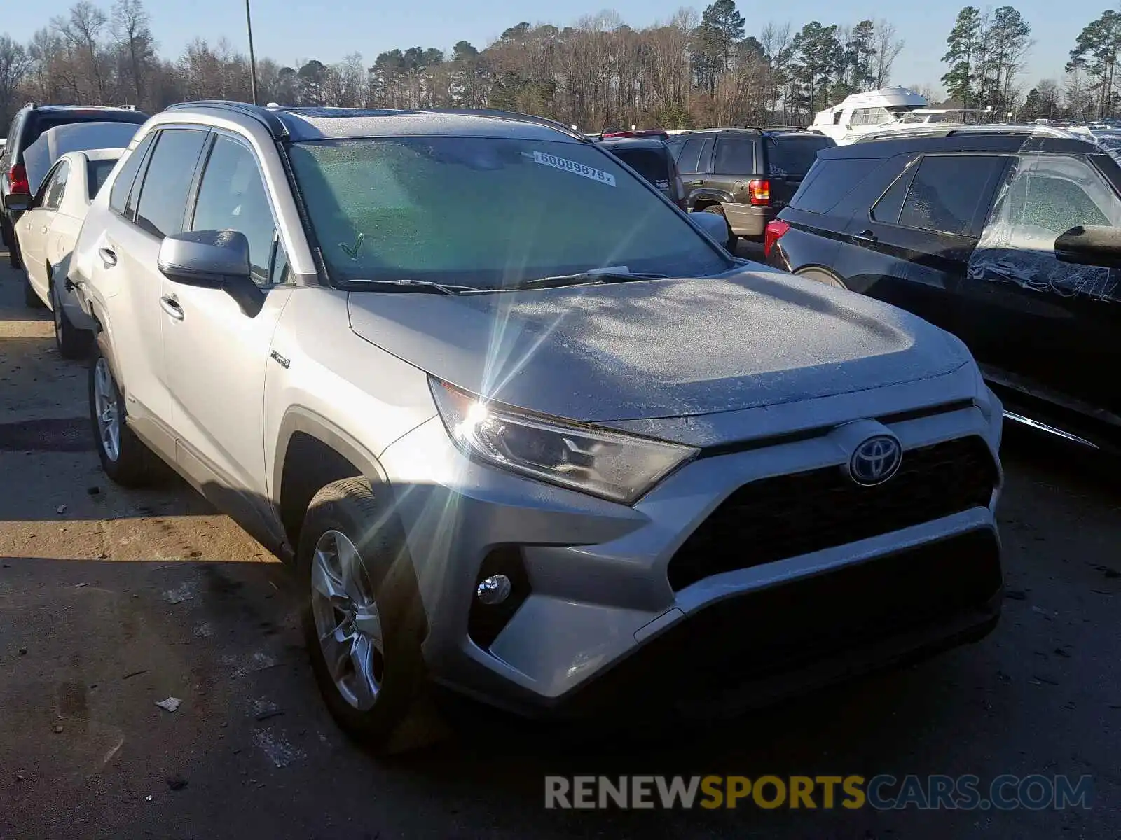 1 Photograph of a damaged car JTMRWRFV7KD501573 TOYOTA RAV4 2019